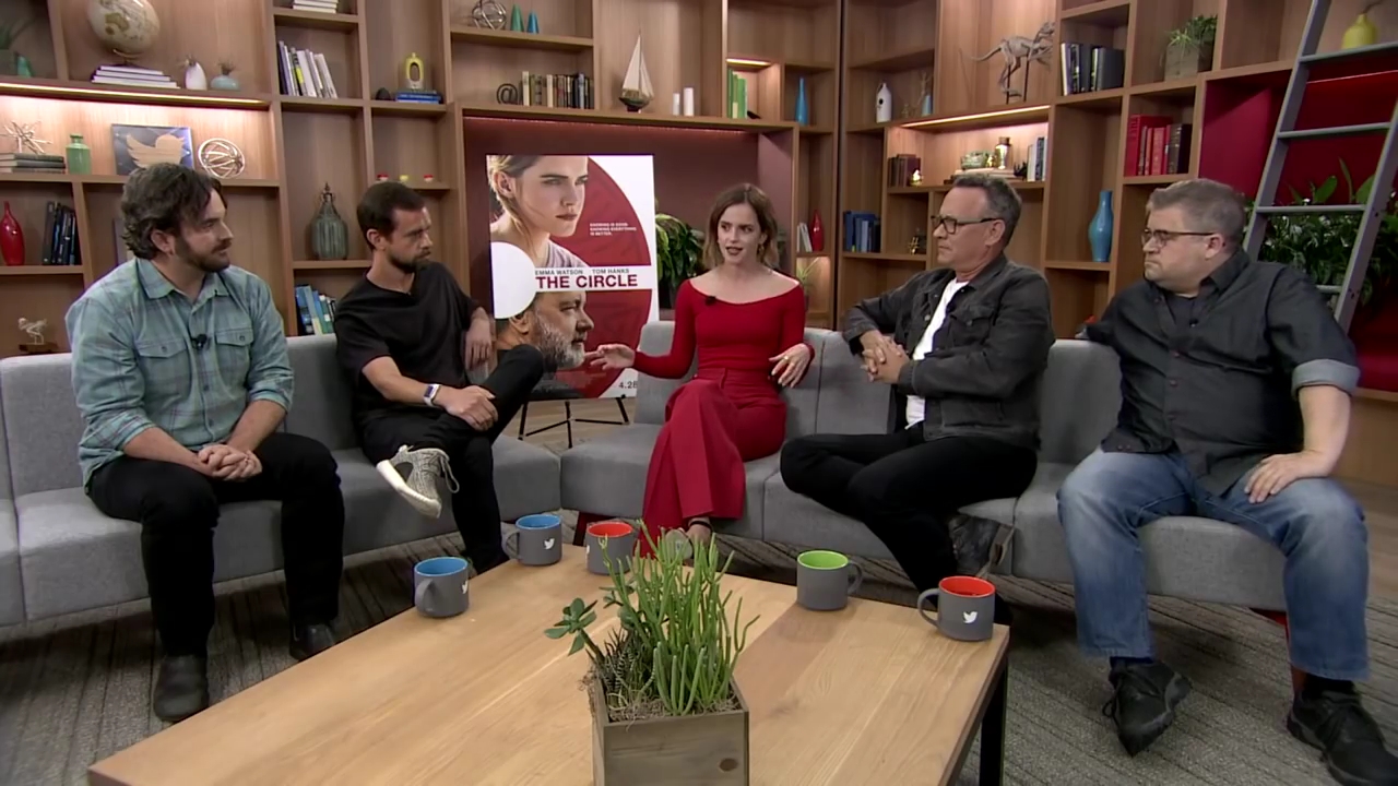 EmmaWatsonFan-dot-nl_TheCircle-TwitterQandA2209.jpg