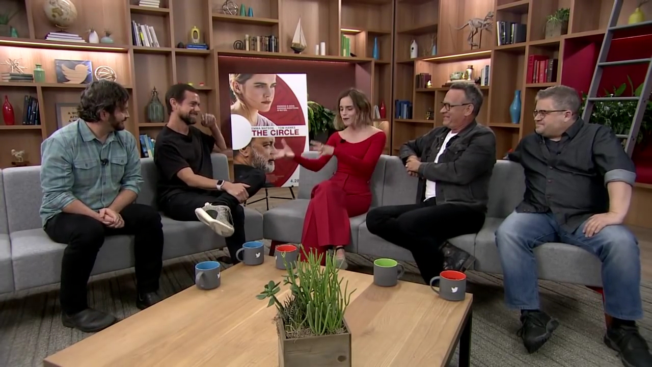 EmmaWatsonFan-dot-nl_TheCircle-TwitterQandA2226.jpg EmmaWatsonFan-dot-nl_TheCircle-TwitterQandA2226.jpg