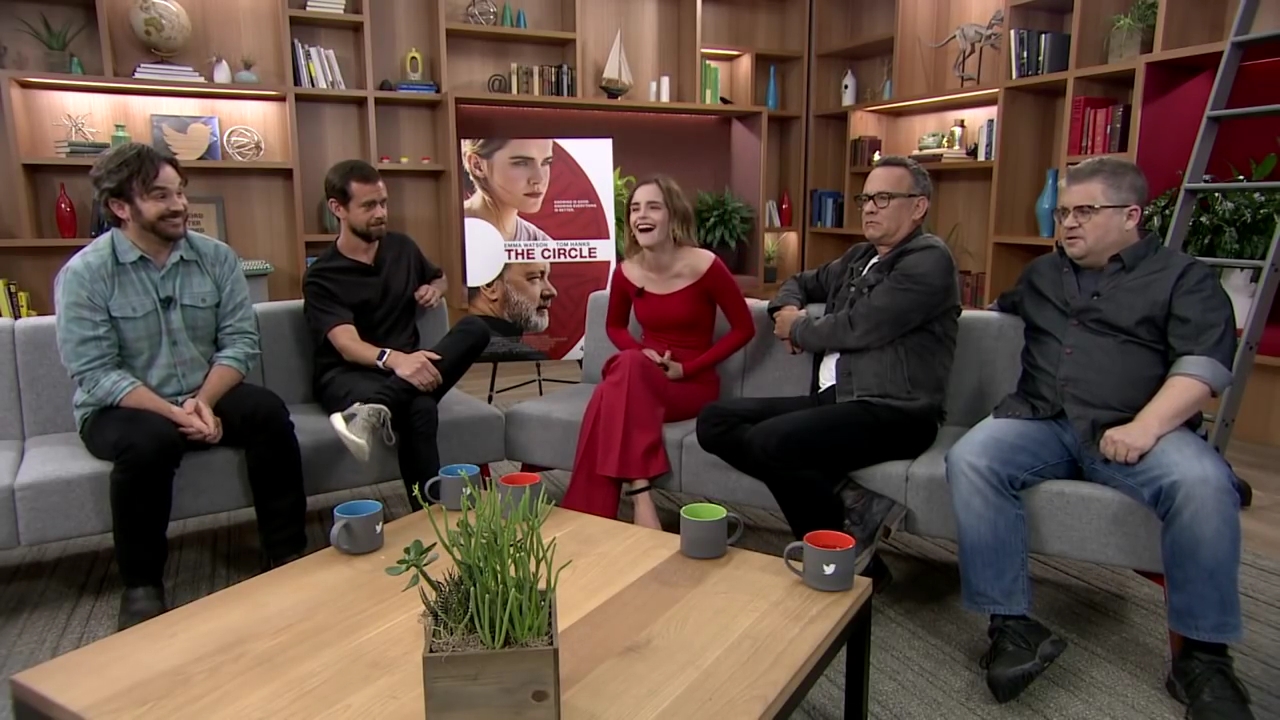 EmmaWatsonFan-dot-nl_TheCircle-TwitterQandA2324.jpg
