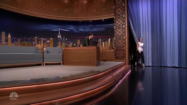 EmmaWatsonFan-dot-NL_24april2017TheTonightShowWithJimmyFallon0037.jpg EmmaWatsonFan-dot-NL_24april2017TheTonightShowWithJimmyFallon0037.jpg