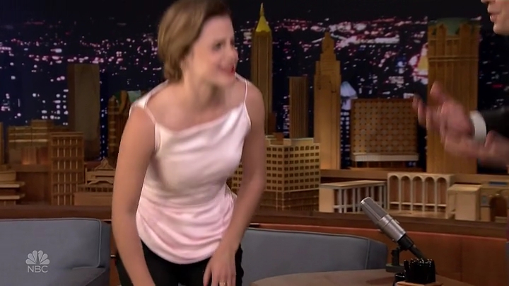 EmmaWatsonFan-dot-NL_24april2017TheTonightShowWithJimmyFallon0403.jpg EmmaWatsonFan-dot-NL_24april2017TheTonightShowWithJimmyFallon0403.jpg