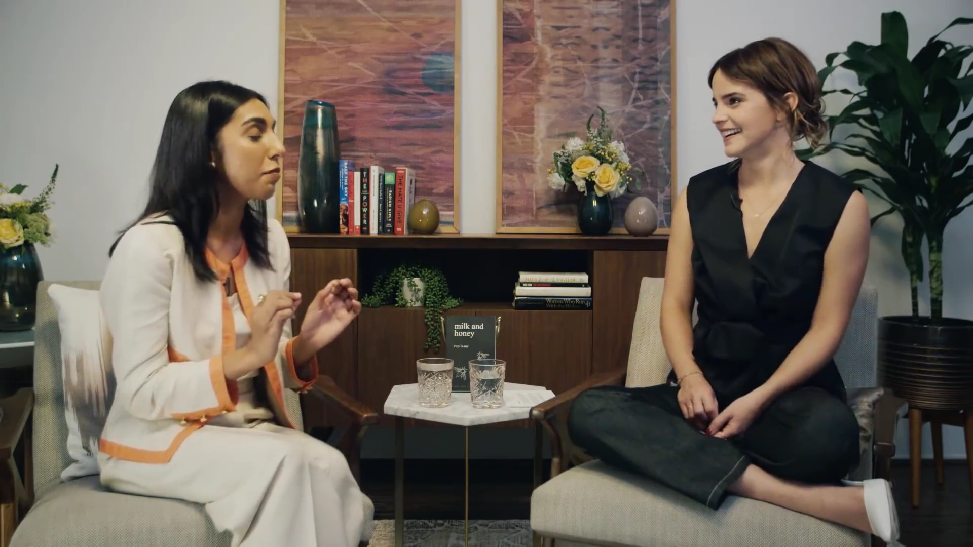 EmmaWatsonFan-dot-NL_2018OurSharedShelfWithRupiKaur0719.jpg