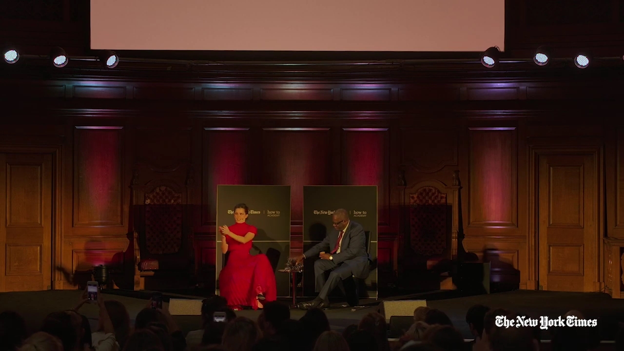 EmmaWatsonFan-dot-nl_2019HowToAcademy04636.jpg