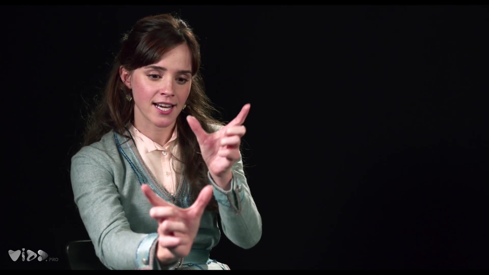 EmmaWatsonFan-dot-nl_LittleWoman-Sony_Soundbites0250.jpg
