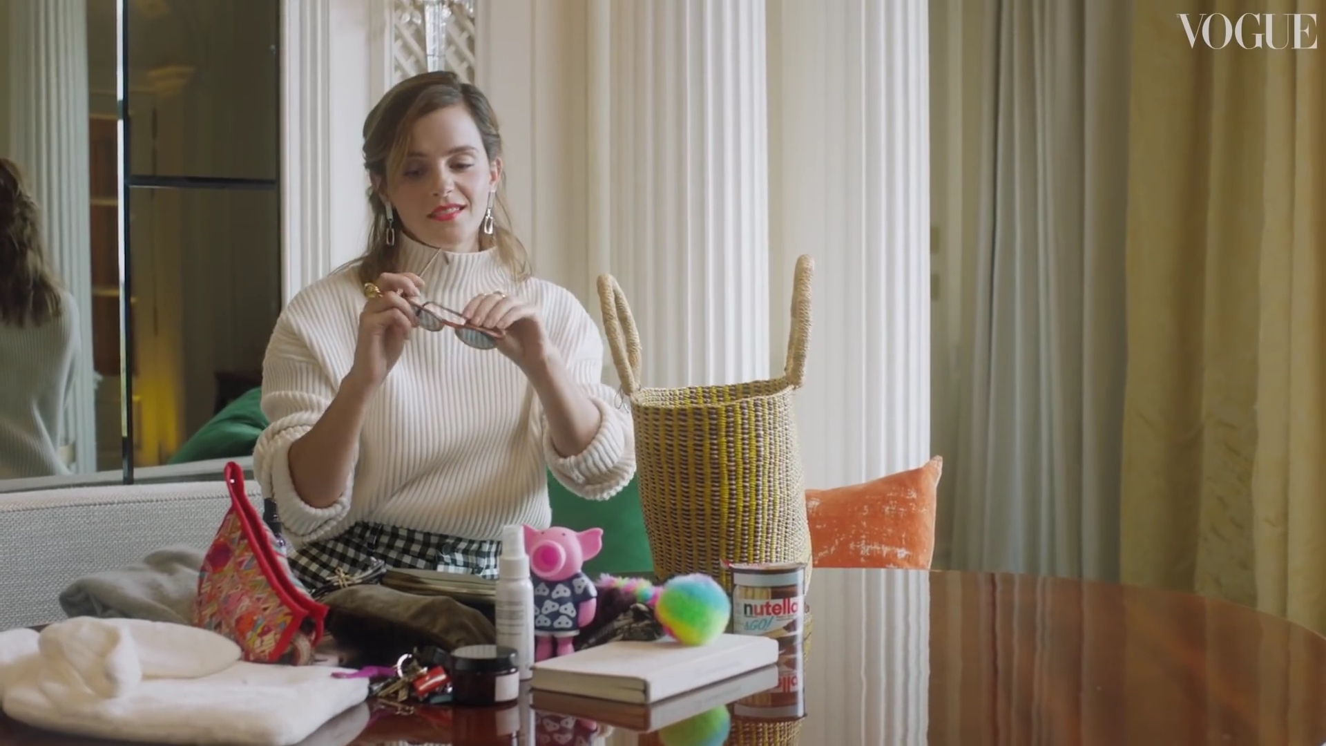 EmmaWatsonFan-dot-nl_2019Vogue-InTheBag0193.jpg