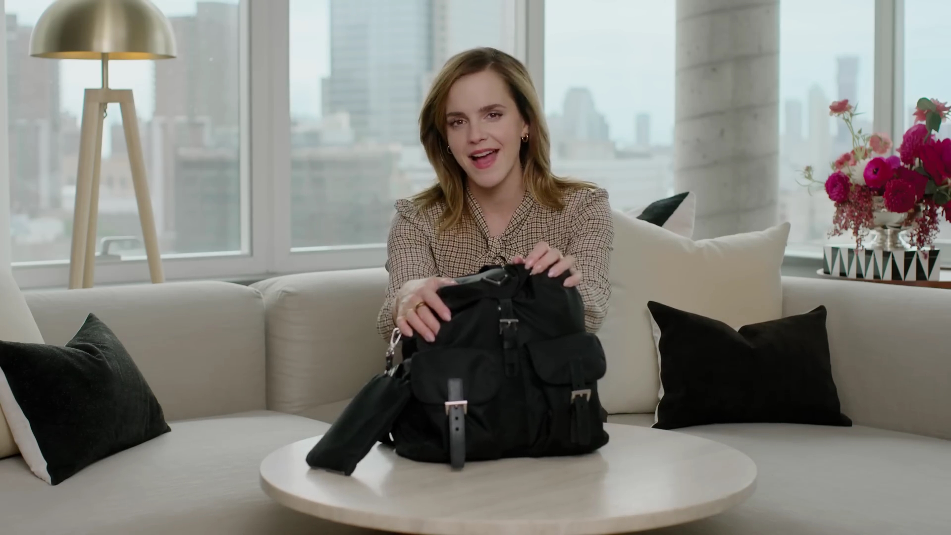 EmmaWatsonFan-dot-nl-2023Vouge-InsideEmmasPradaBackpack0009.jpg EmmaWatsonFan-dot-nl-2023Vouge-InsideEmmasPradaBackpack0009.jpg