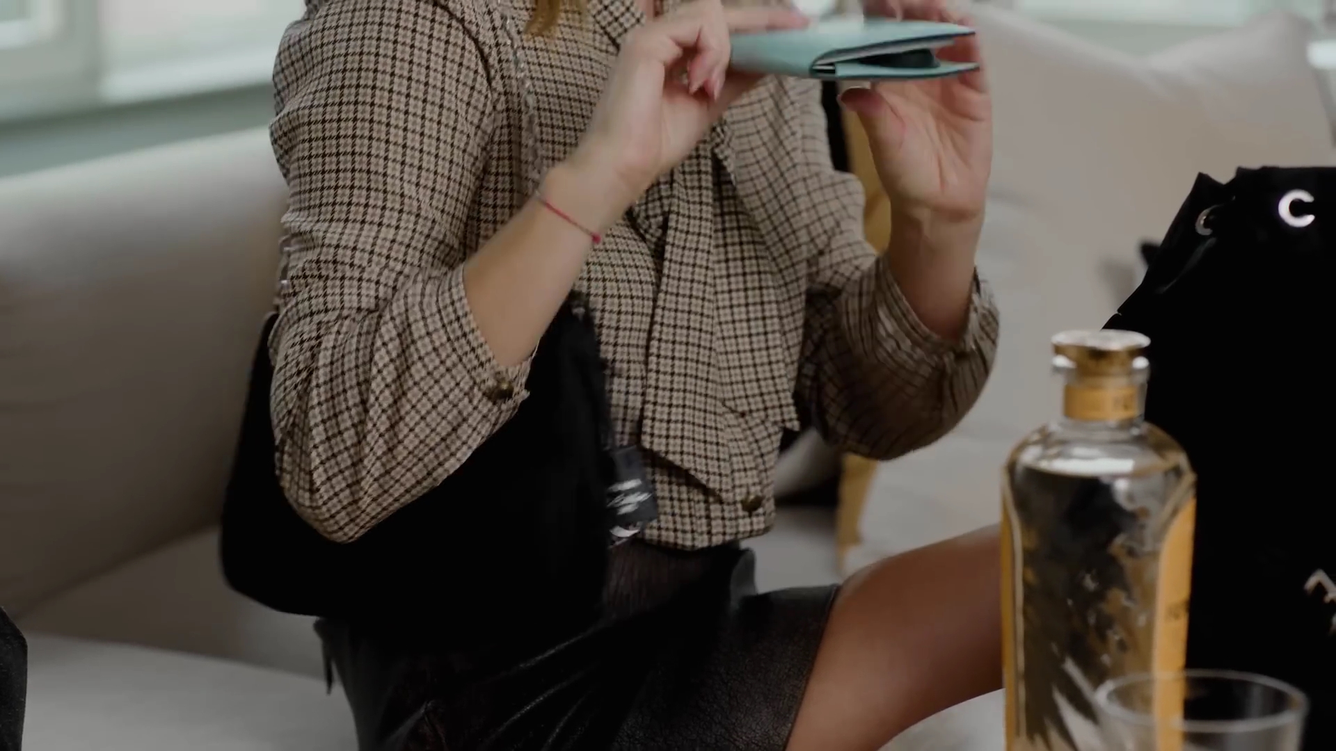 EmmaWatsonFan-dot-nl-2023Vouge-InsideEmmasPradaBackpack0042.jpg EmmaWatsonFan-dot-nl-2023Vouge-InsideEmmasPradaBackpack0042.jpg