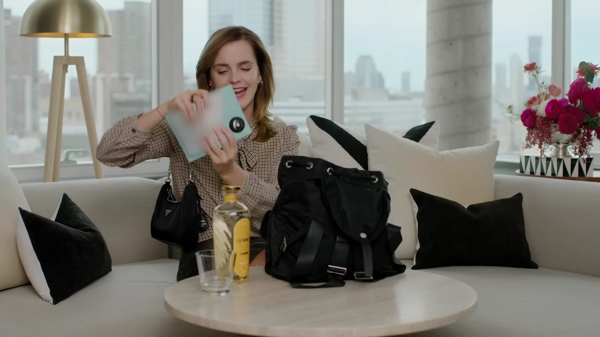EmmaWatsonFan-dot-nl-2023Vouge-InsideEmmasPradaBackpack0049.jpg EmmaWatsonFan-dot-nl-2023Vouge-InsideEmmasPradaBackpack0049.jpg
