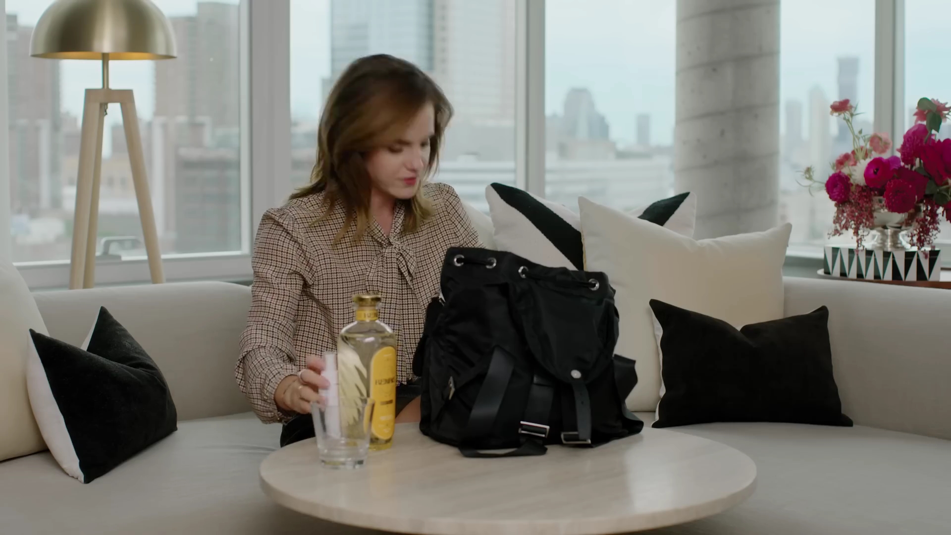 EmmaWatsonFan-dot-nl-2023Vouge-InsideEmmasPradaBackpack0055.jpg EmmaWatsonFan-dot-nl-2023Vouge-InsideEmmasPradaBackpack0055.jpg
