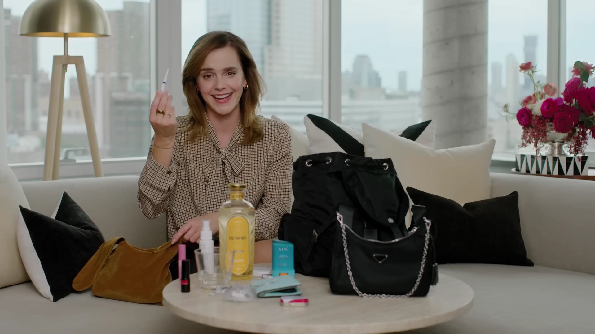 EmmaWatsonFan-dot-nl-2023Vouge-InsideEmmasPradaBackpack0108.jpg EmmaWatsonFan-dot-nl-2023Vouge-InsideEmmasPradaBackpack0108.jpg