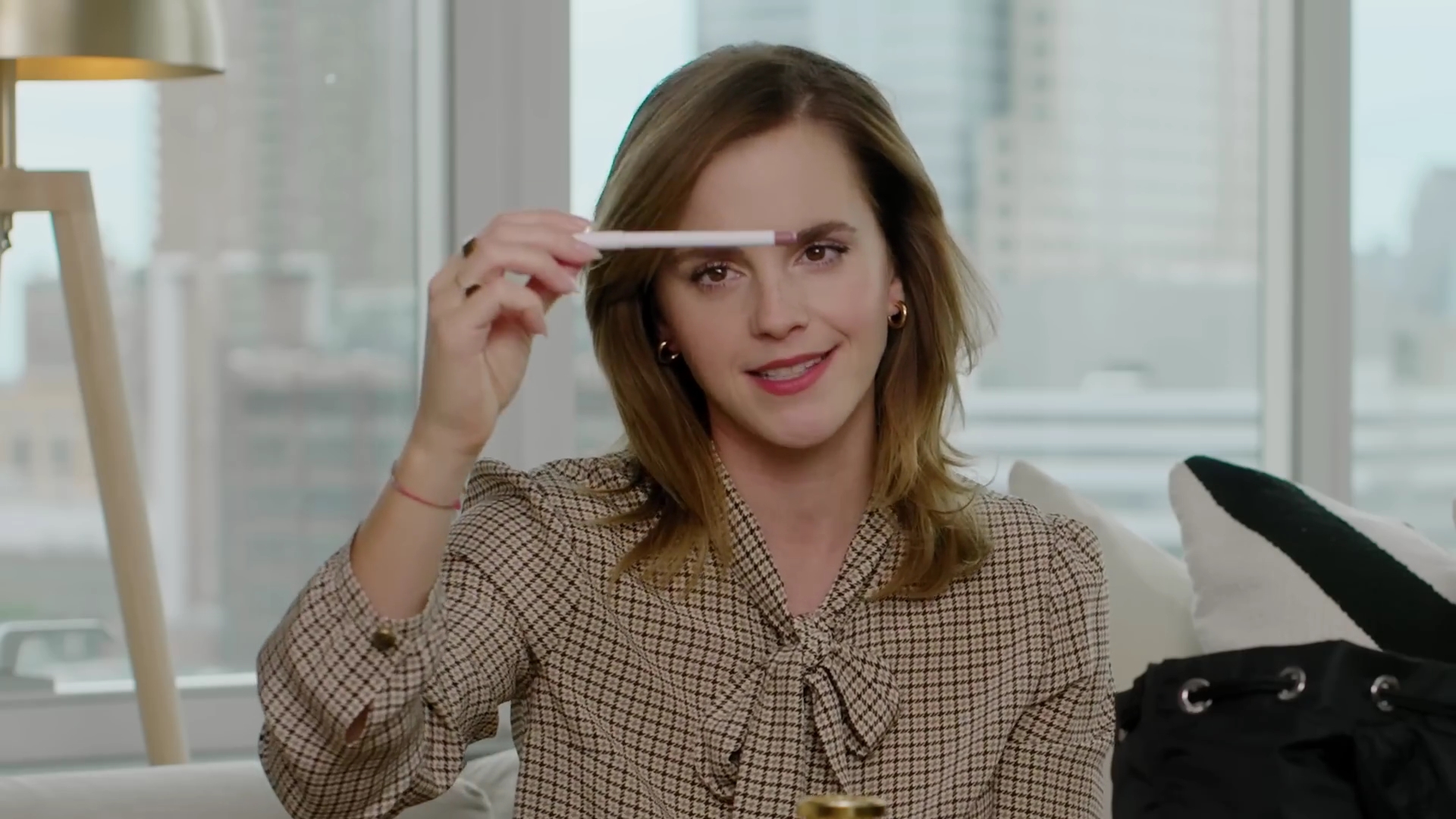 EmmaWatsonFan-dot-nl-2023Vouge-InsideEmmasPradaBackpack0114.jpg EmmaWatsonFan-dot-nl-2023Vouge-InsideEmmasPradaBackpack0114.jpg