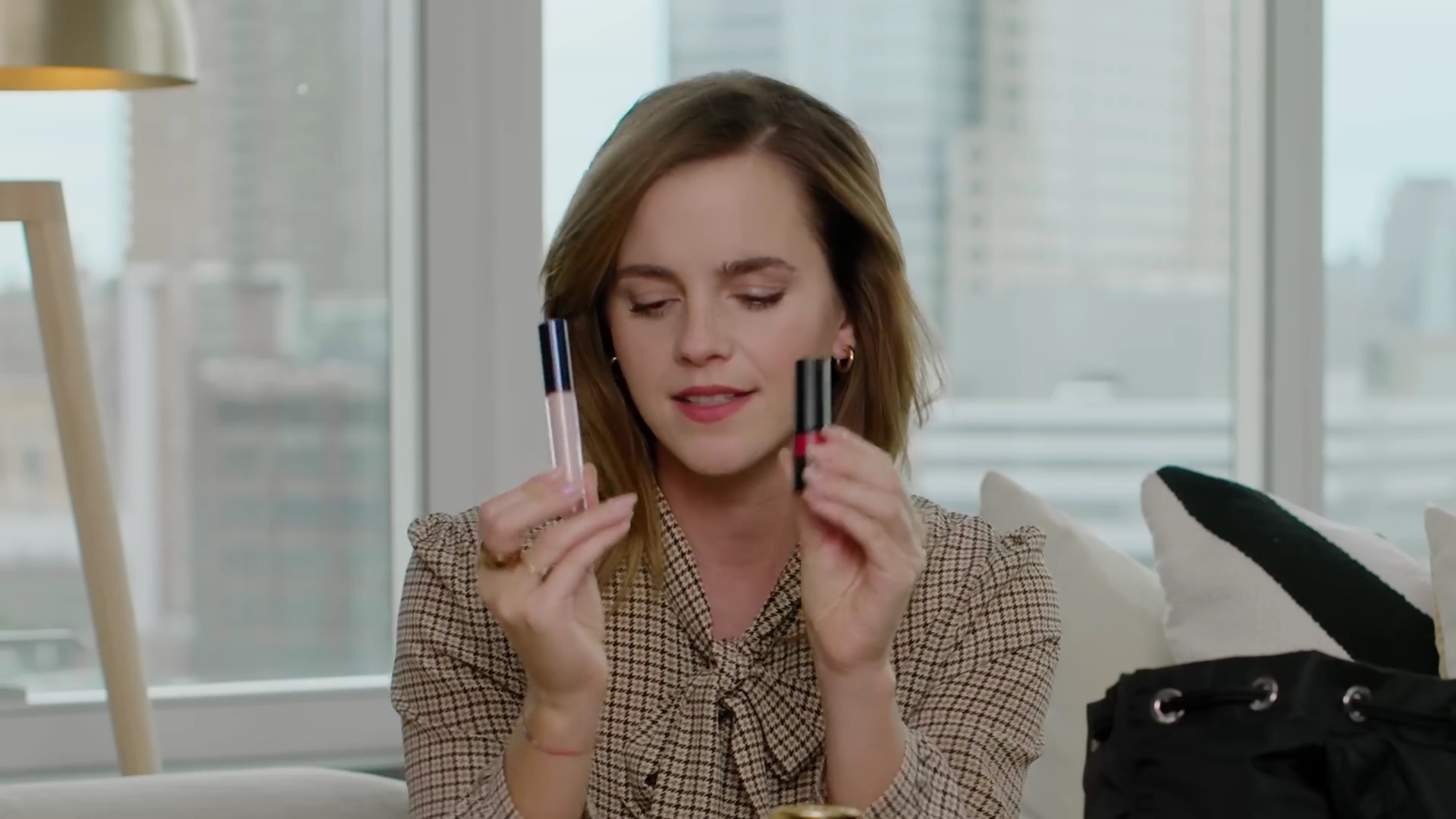 EmmaWatsonFan-dot-nl-2023Vouge-InsideEmmasPradaBackpack0136.jpg EmmaWatsonFan-dot-nl-2023Vouge-InsideEmmasPradaBackpack0136.jpg