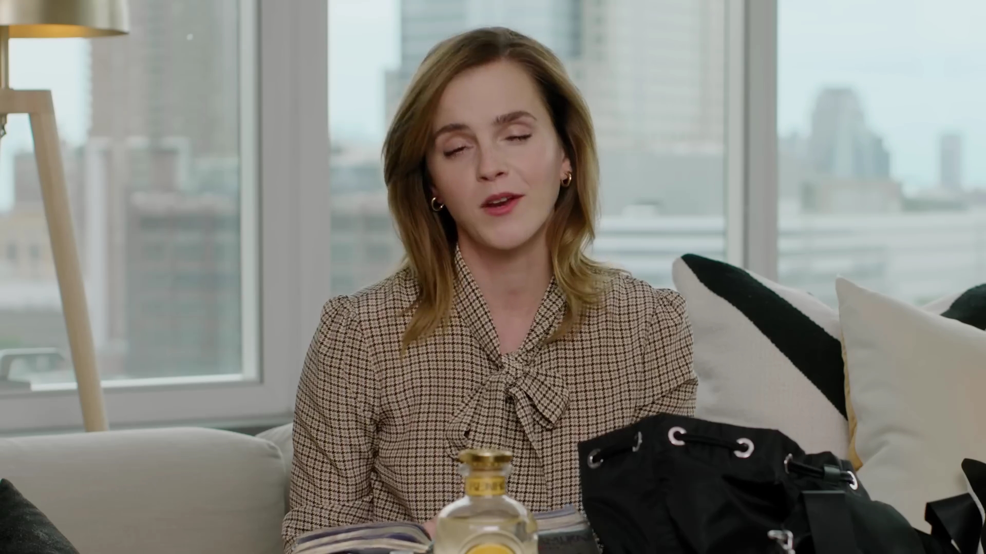 EmmaWatsonFan-dot-nl-2023Vouge-InsideEmmasPradaBackpack0306.jpg EmmaWatsonFan-dot-nl-2023Vouge-InsideEmmasPradaBackpack0306.jpg