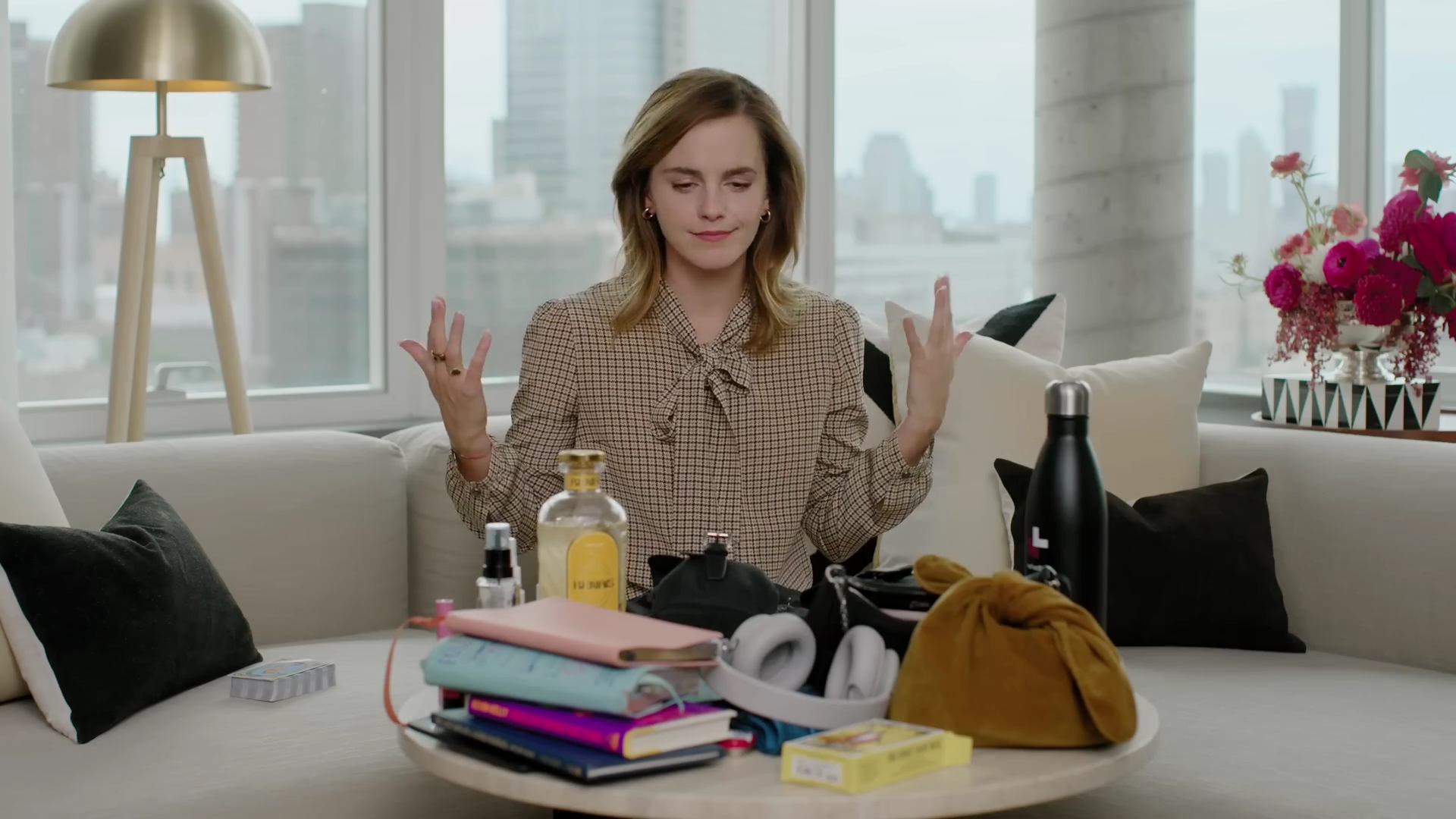 EmmaWatsonFan-dot-nl-2023Vouge-InsideEmmasPradaBackpack0444.jpg EmmaWatsonFan-dot-nl-2023Vouge-InsideEmmasPradaBackpack0444.jpg