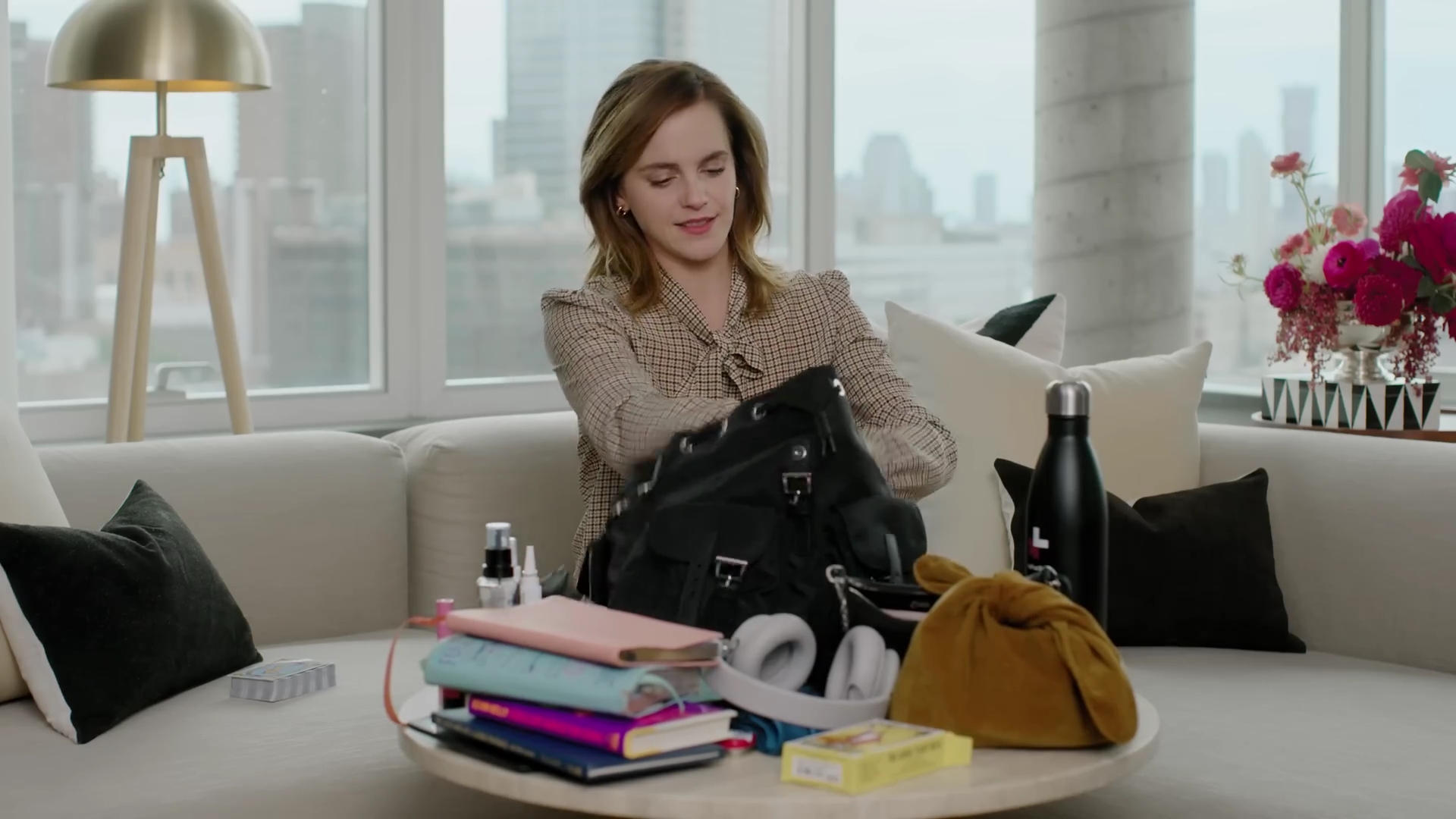 EmmaWatsonFan-dot-nl-2023Vouge-InsideEmmasPradaBackpack0451.jpg