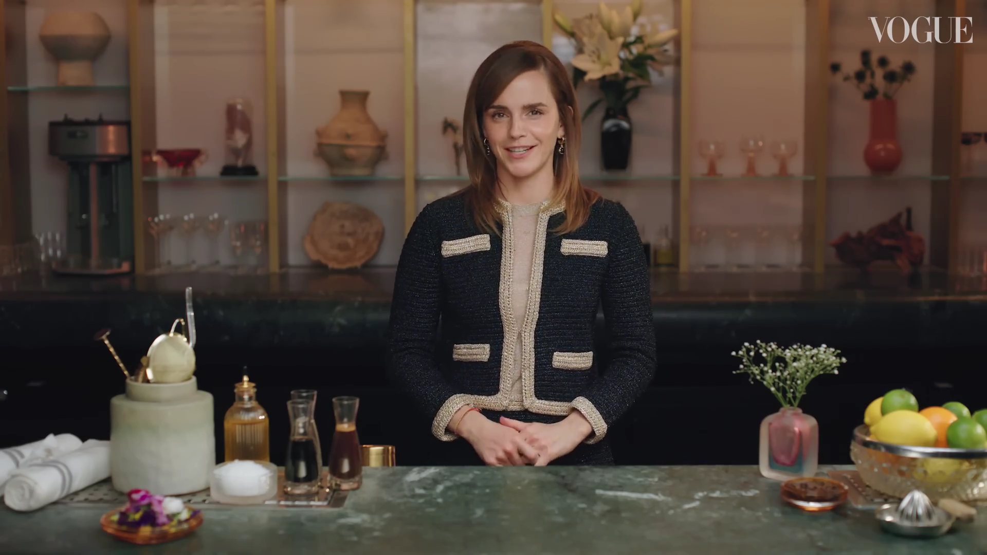 EmmaWatsonFan-dot-nl-2023VougeUK-MakingCocktails0031.jpg