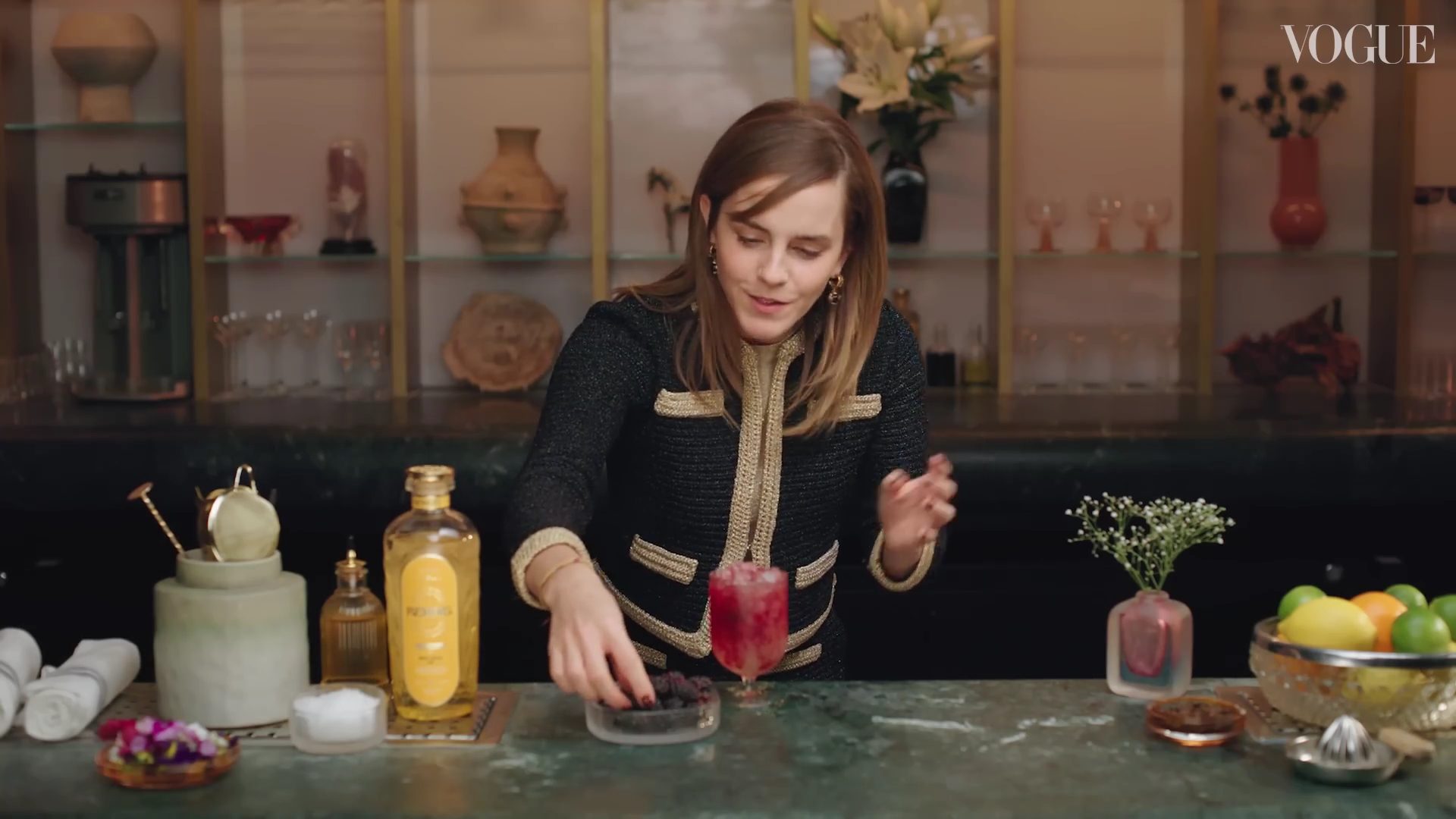 EmmaWatsonFan-dot-nl-2023VougeUK-MakingCocktails0249.jpg