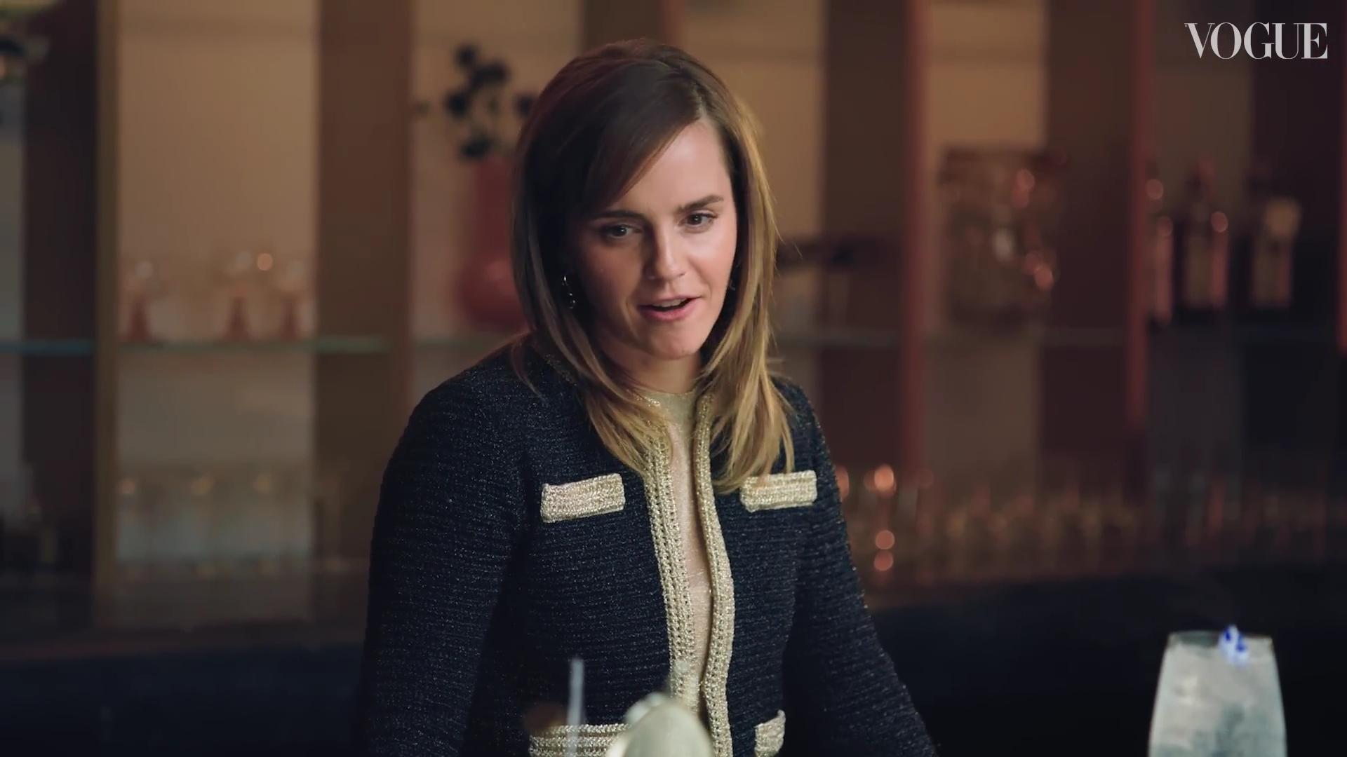 EmmaWatsonFan-dot-nl-2023VougeUK-MakingCocktails0631.jpg