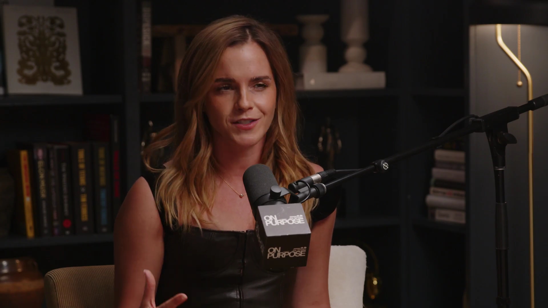 EmmaWatsonFan-dot-nl_2025OnPurposeWithJayShetty0028.jpg