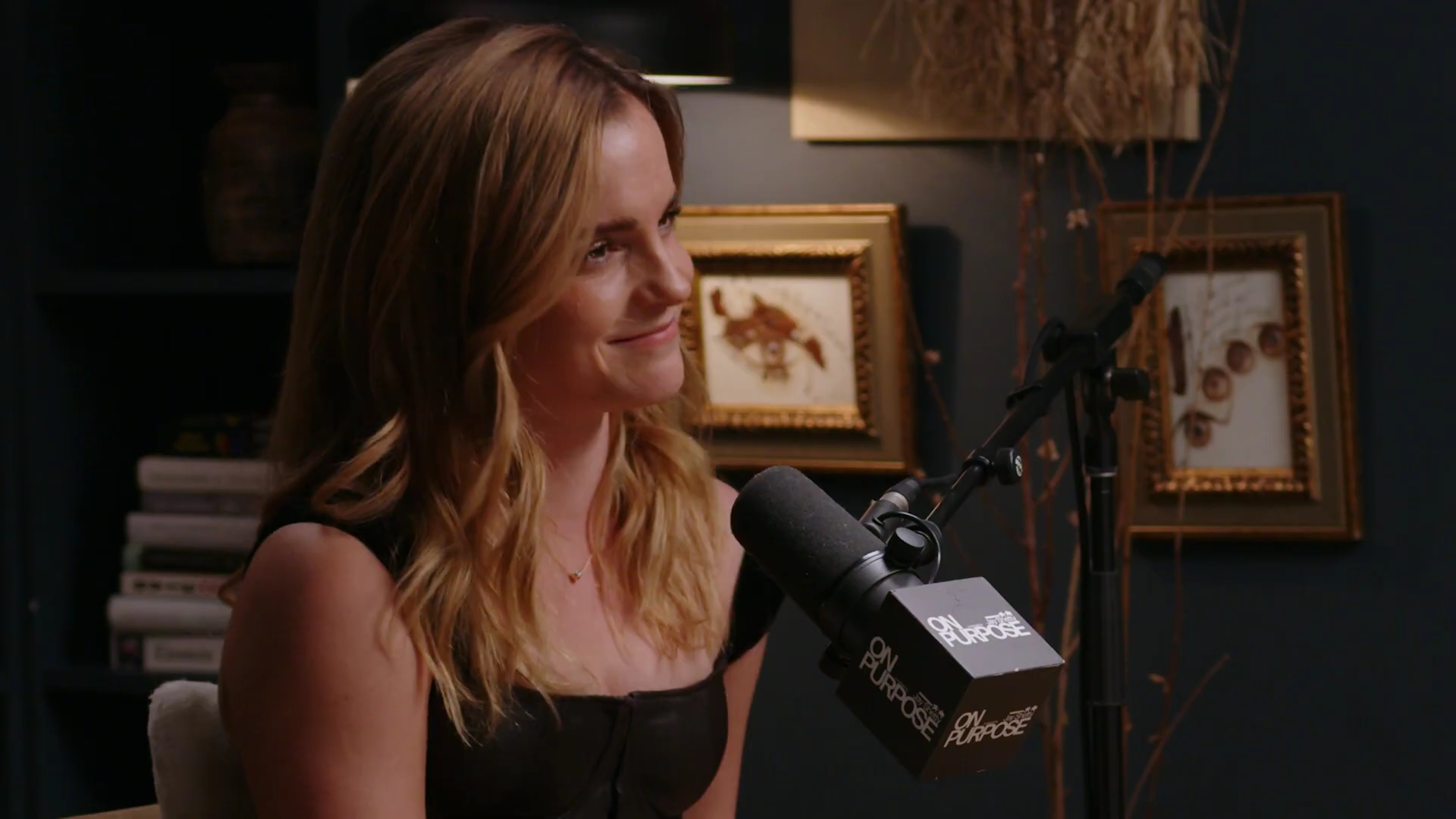 EmmaWatsonFan-dot-nl_2025OnPurposeWithJayShetty0068.jpg