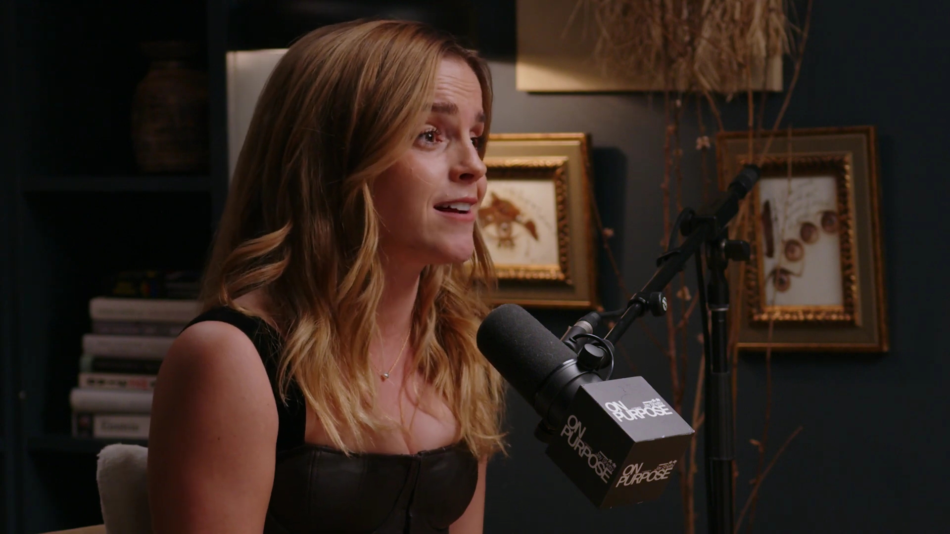 EmmaWatsonFan-dot-nl_2025OnPurposeWithJayShetty0105.jpg