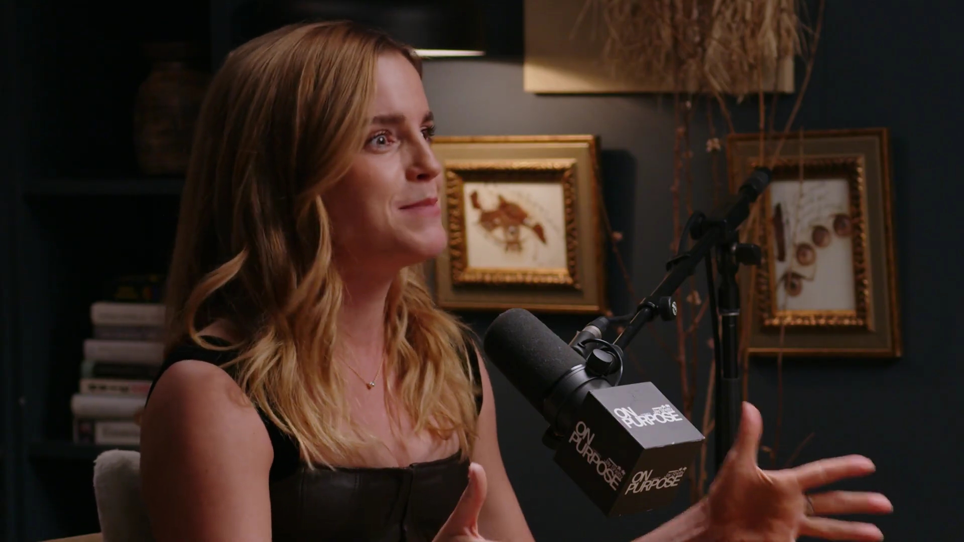 EmmaWatsonFan-dot-nl_2025OnPurposeWithJayShetty0184.jpg