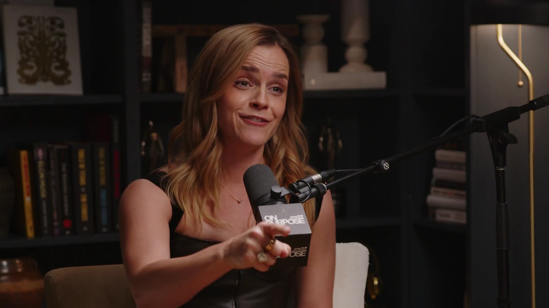 EmmaWatsonFan-dot-nl_2025OnPurposeWithJayShetty0260.jpg