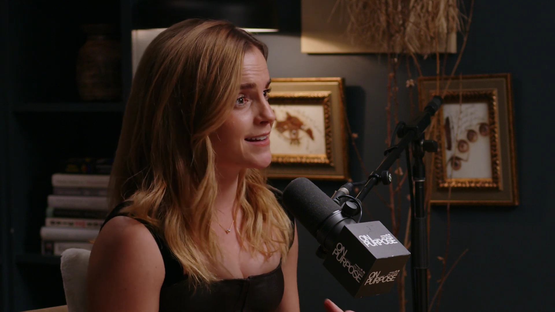 EmmaWatsonFan-dot-nl_2025OnPurposeWithJayShetty0449.jpg