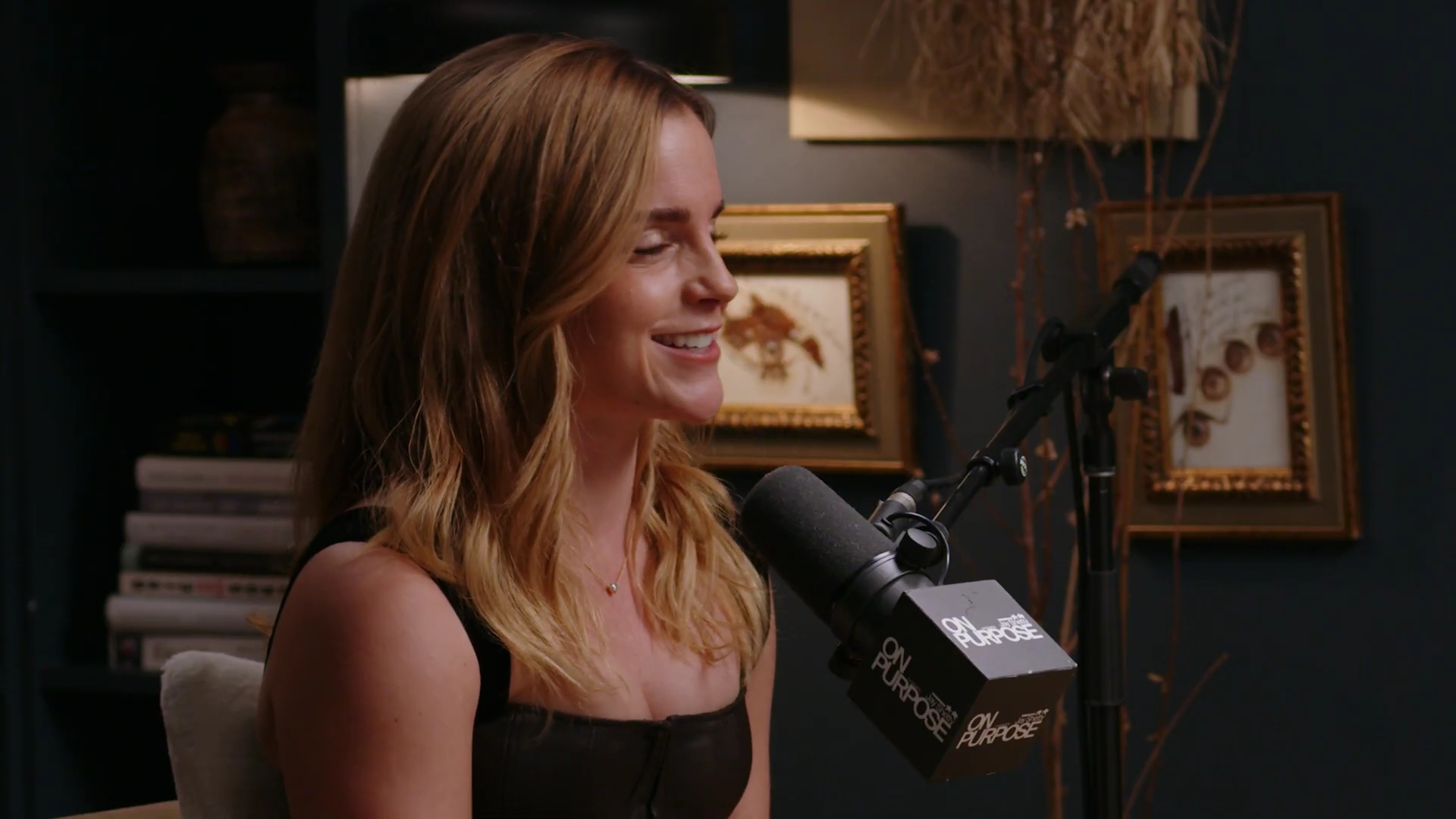 EmmaWatsonFan-dot-nl_2025OnPurposeWithJayShetty0461.jpg