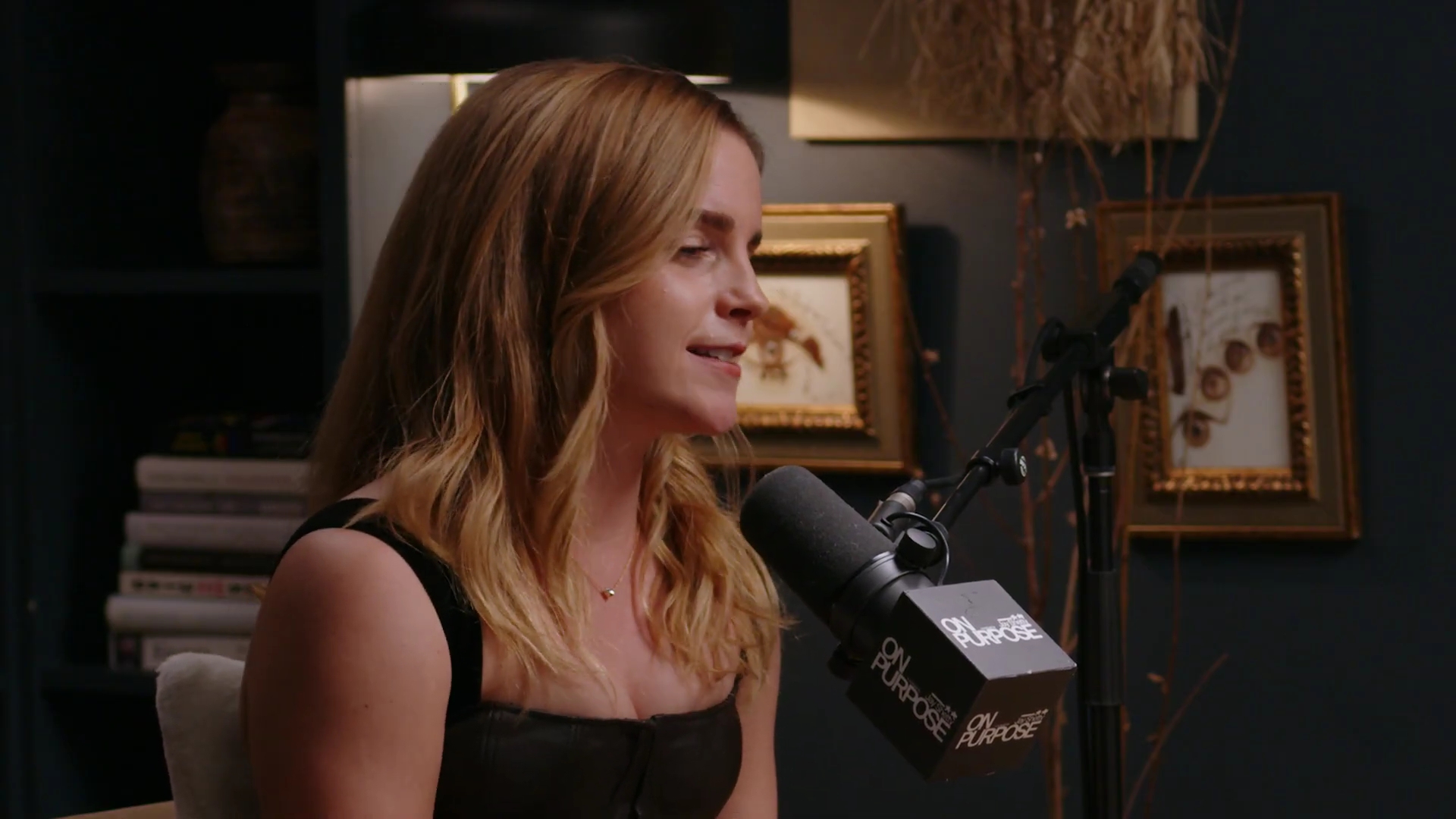 EmmaWatsonFan-dot-nl_2025OnPurposeWithJayShetty0463.jpg