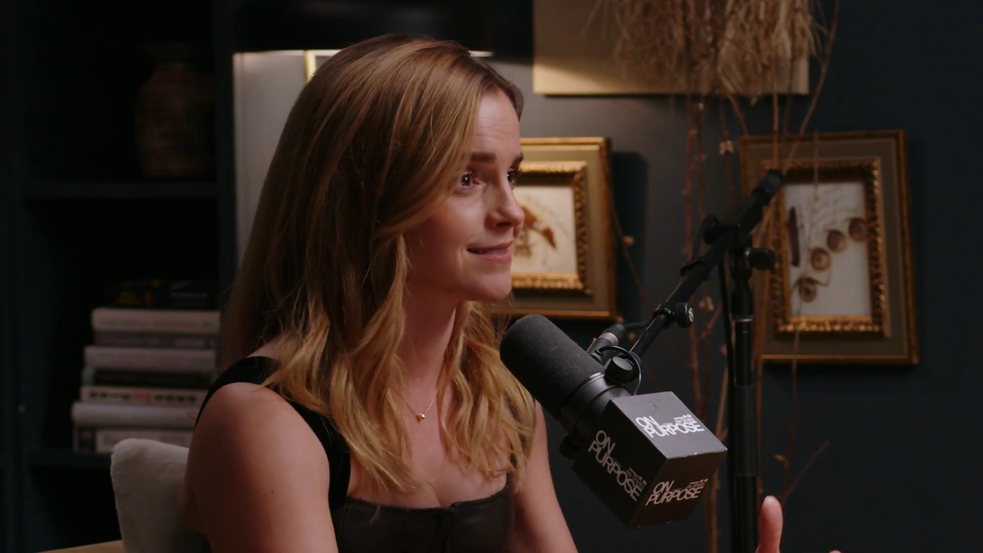 EmmaWatsonFan-dot-nl_2025OnPurposeWithJayShetty0469.jpg