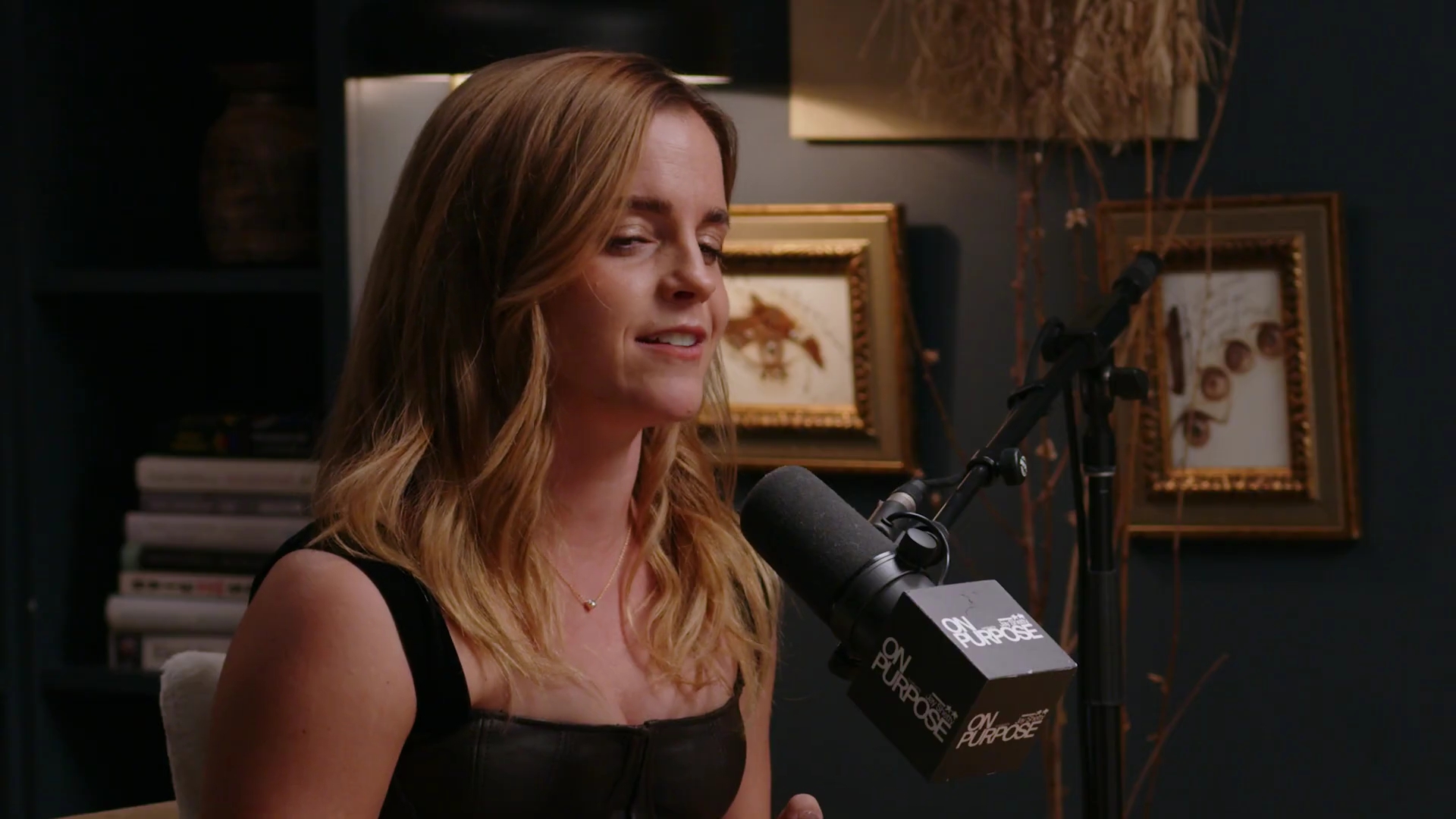 EmmaWatsonFan-dot-nl_2025OnPurposeWithJayShetty0541.jpg