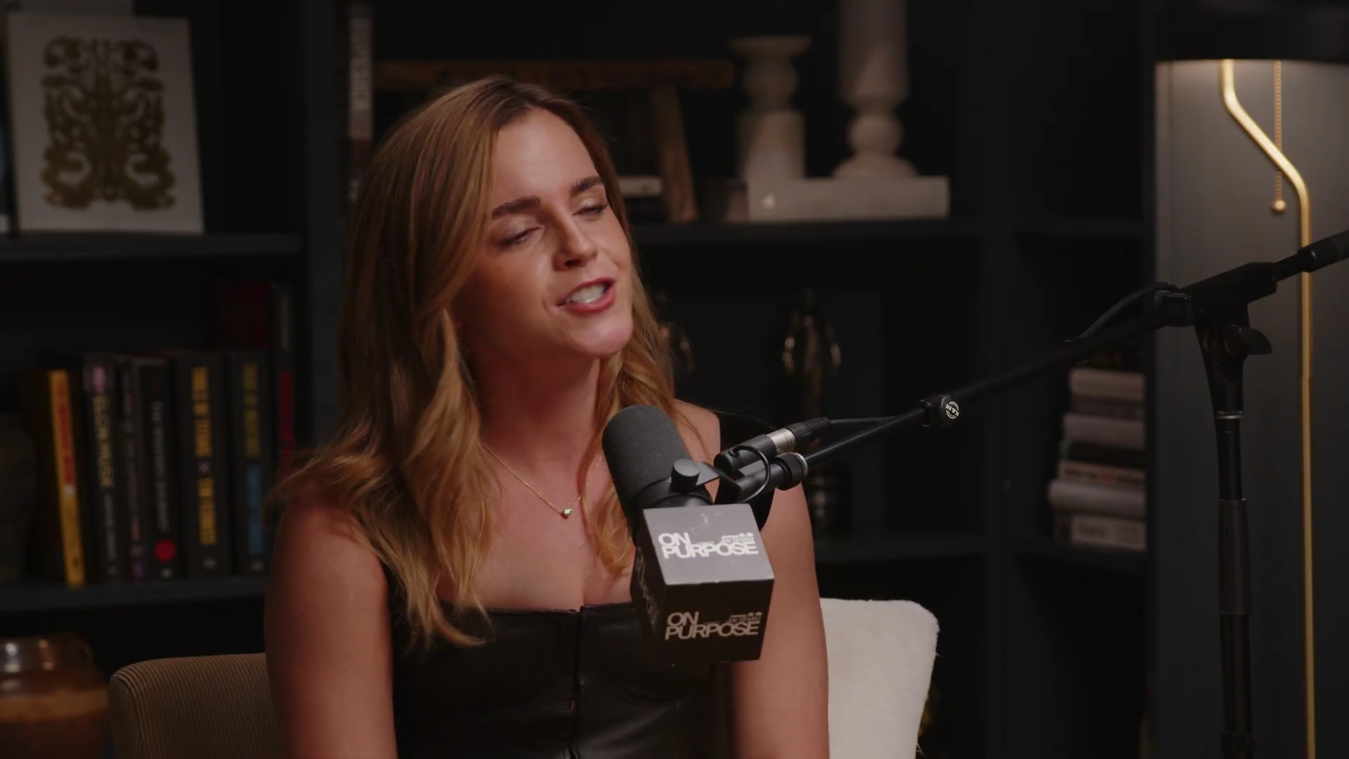 EmmaWatsonFan-dot-nl_2025OnPurposeWithJayShetty0639.jpg