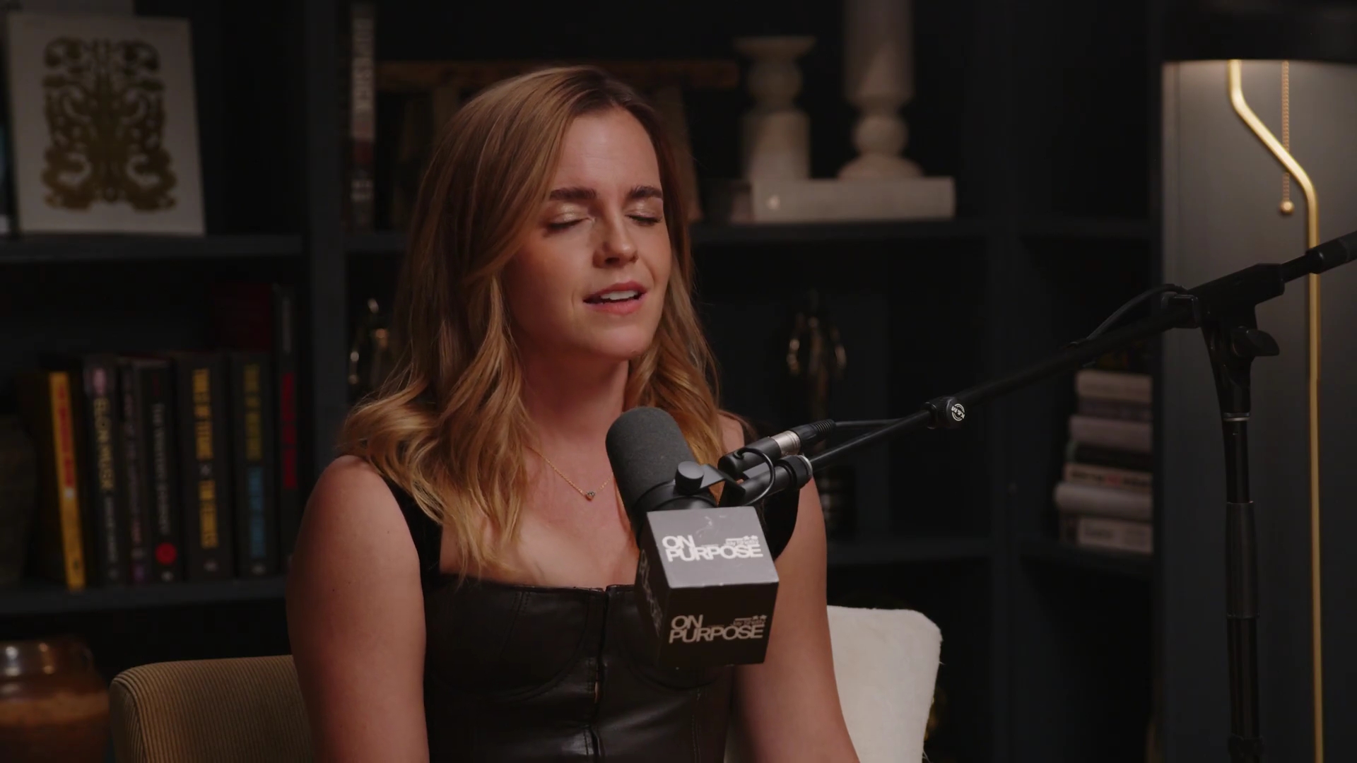 EmmaWatsonFan-dot-nl_2025OnPurposeWithJayShetty0696.jpg
