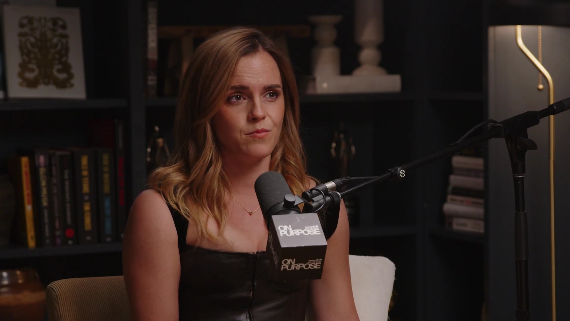 EmmaWatsonFan-dot-nl_2025OnPurposeWithJayShetty0700.jpg