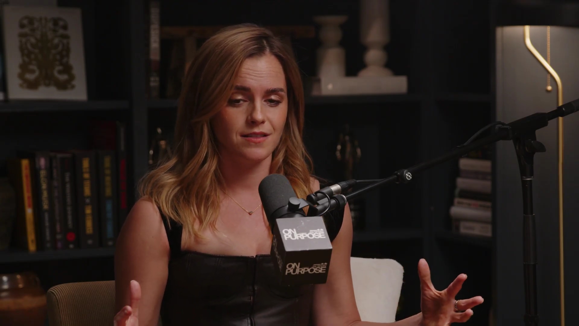 EmmaWatsonFan-dot-nl_2025OnPurposeWithJayShetty0762.jpg