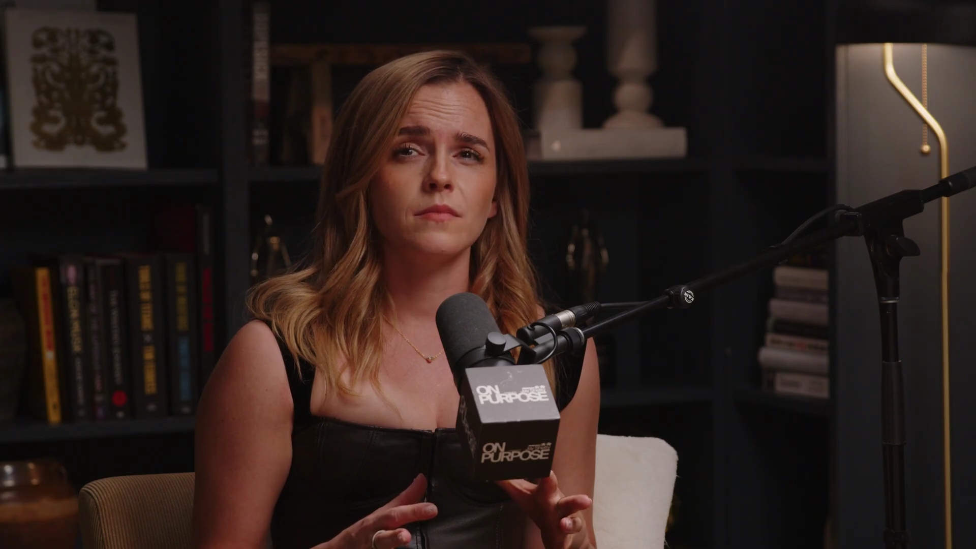 EmmaWatsonFan-dot-nl_2025OnPurposeWithJayShetty0818.jpg