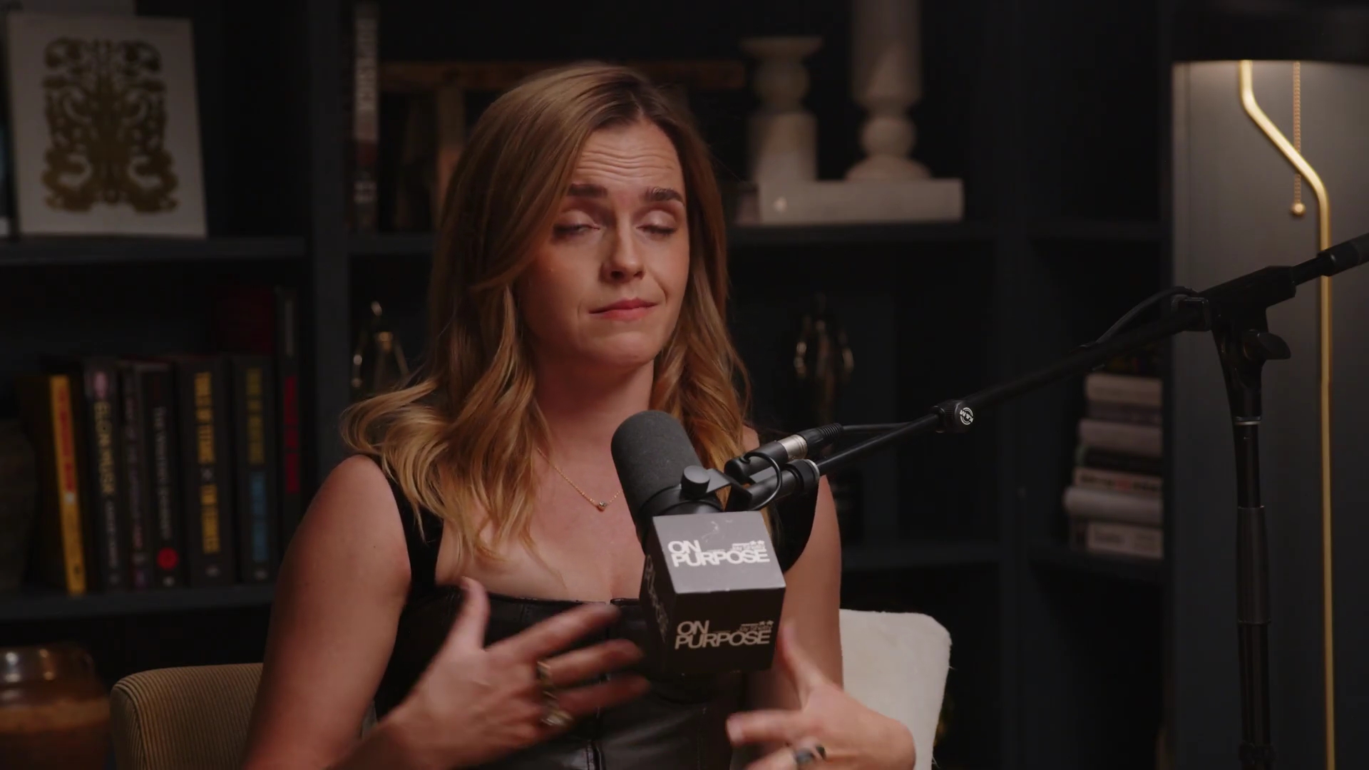 EmmaWatsonFan-dot-nl_2025OnPurposeWithJayShetty0819.jpg