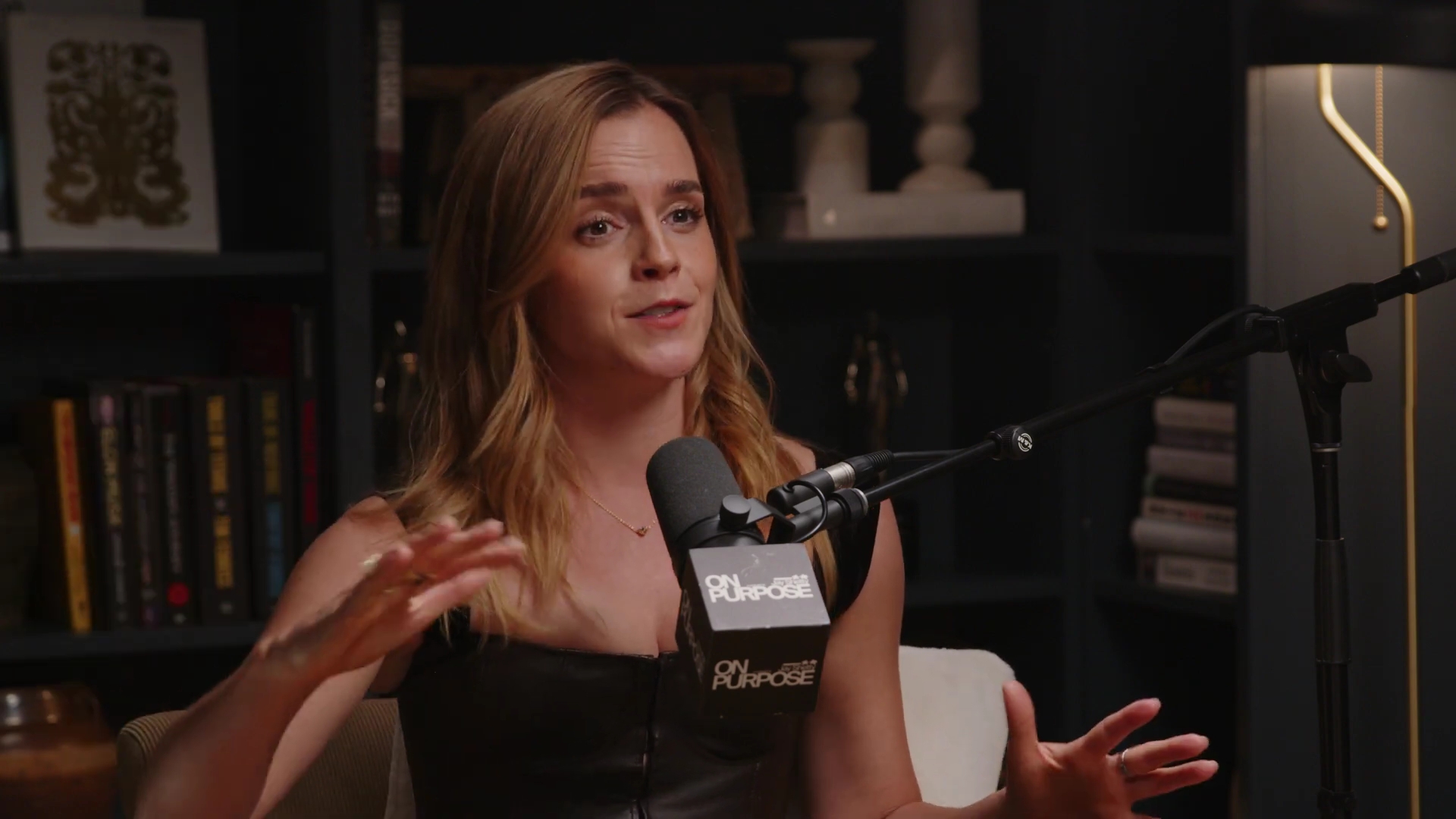 EmmaWatsonFan-dot-nl_2025OnPurposeWithJayShetty0958.jpg