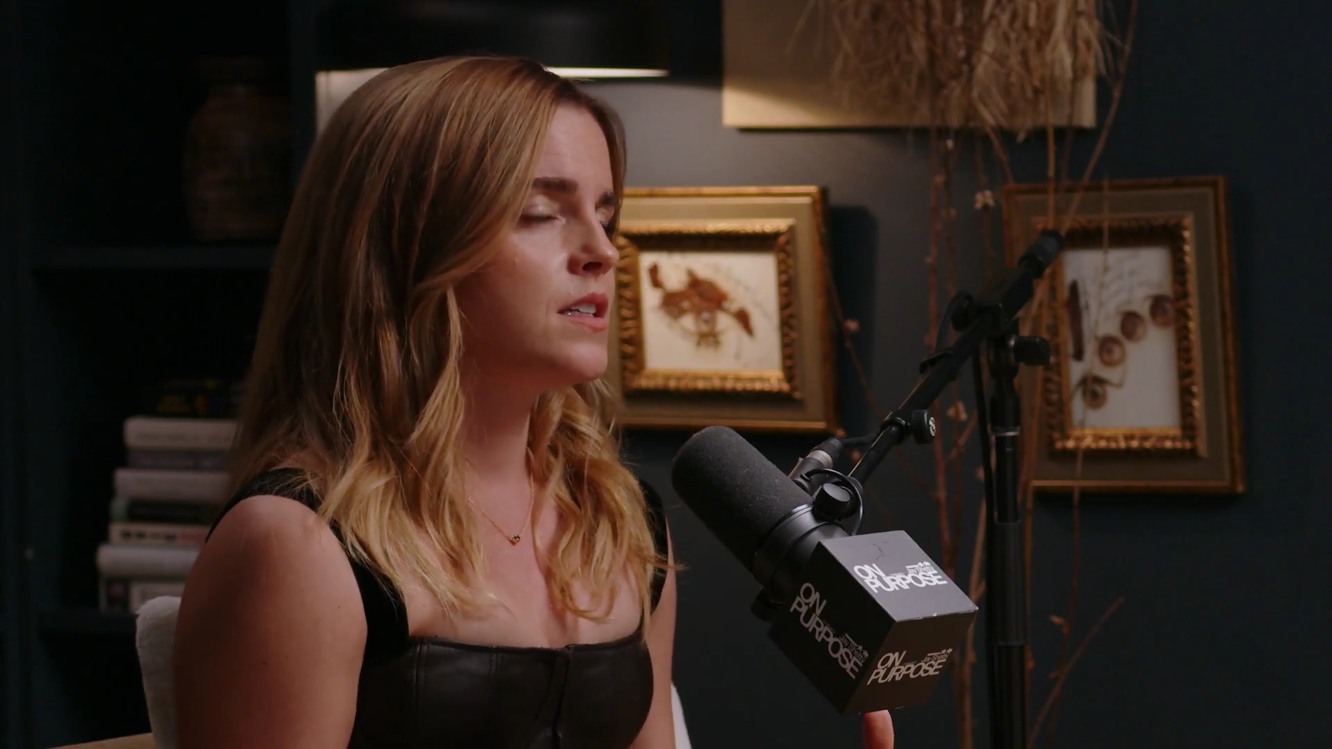 EmmaWatsonFan-dot-nl_2025OnPurposeWithJayShetty1260.jpg