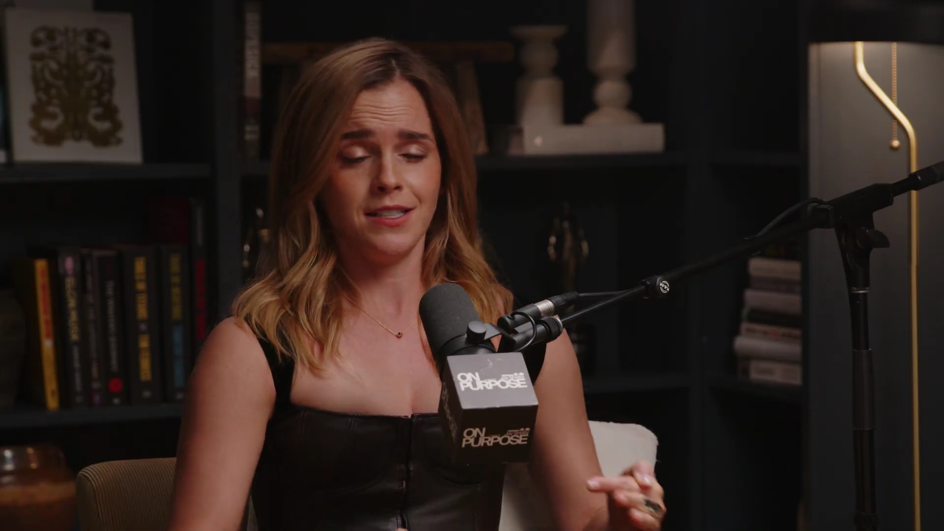 EmmaWatsonFan-dot-nl_2025OnPurposeWithJayShetty1358.jpg