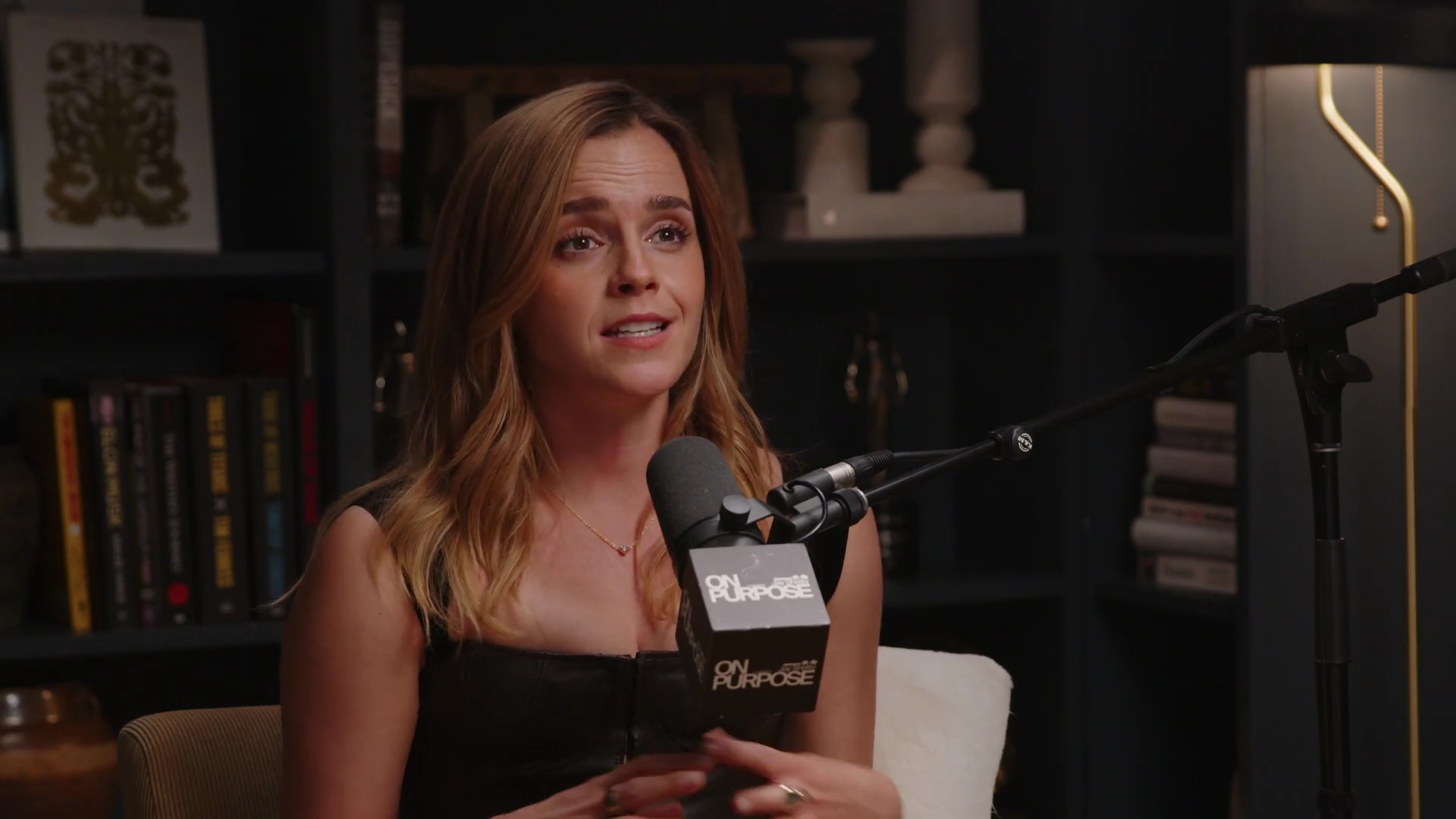 EmmaWatsonFan-dot-nl_2025OnPurposeWithJayShetty1464.jpg