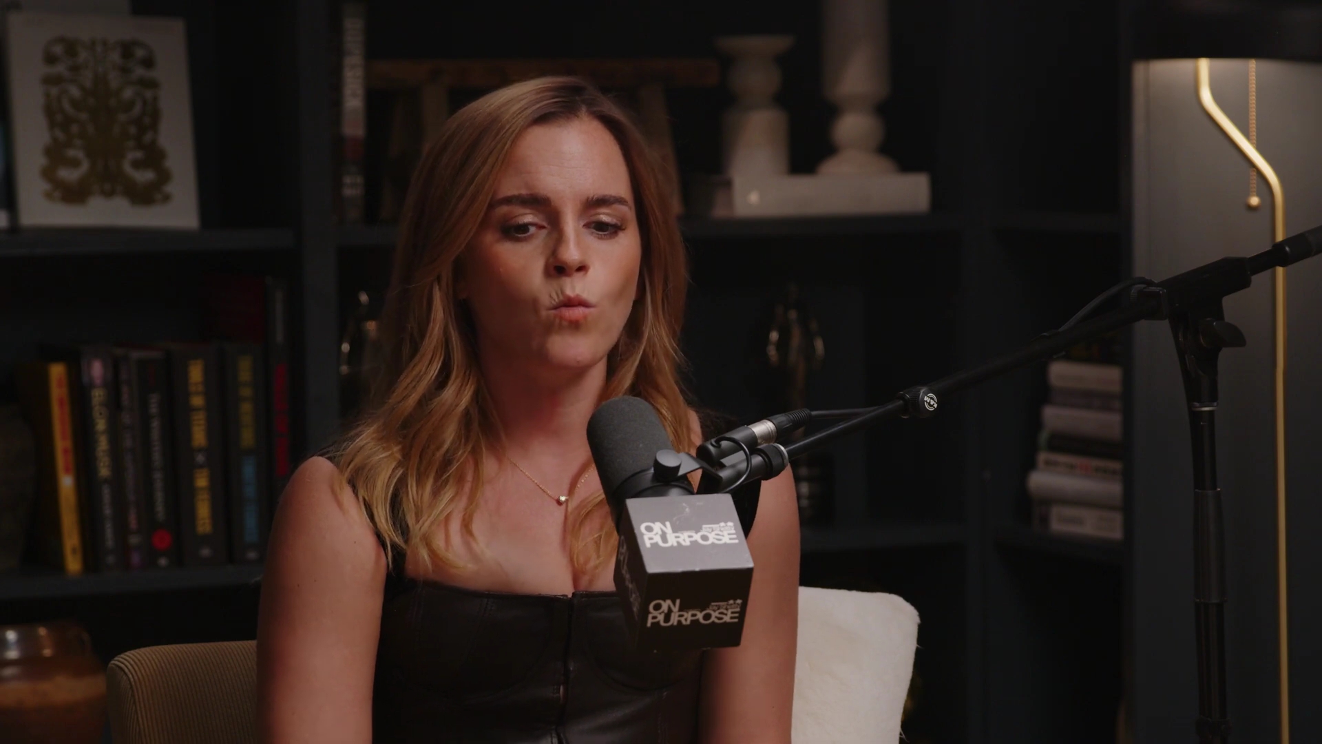 EmmaWatsonFan-dot-nl_2025OnPurposeWithJayShetty1496.jpg