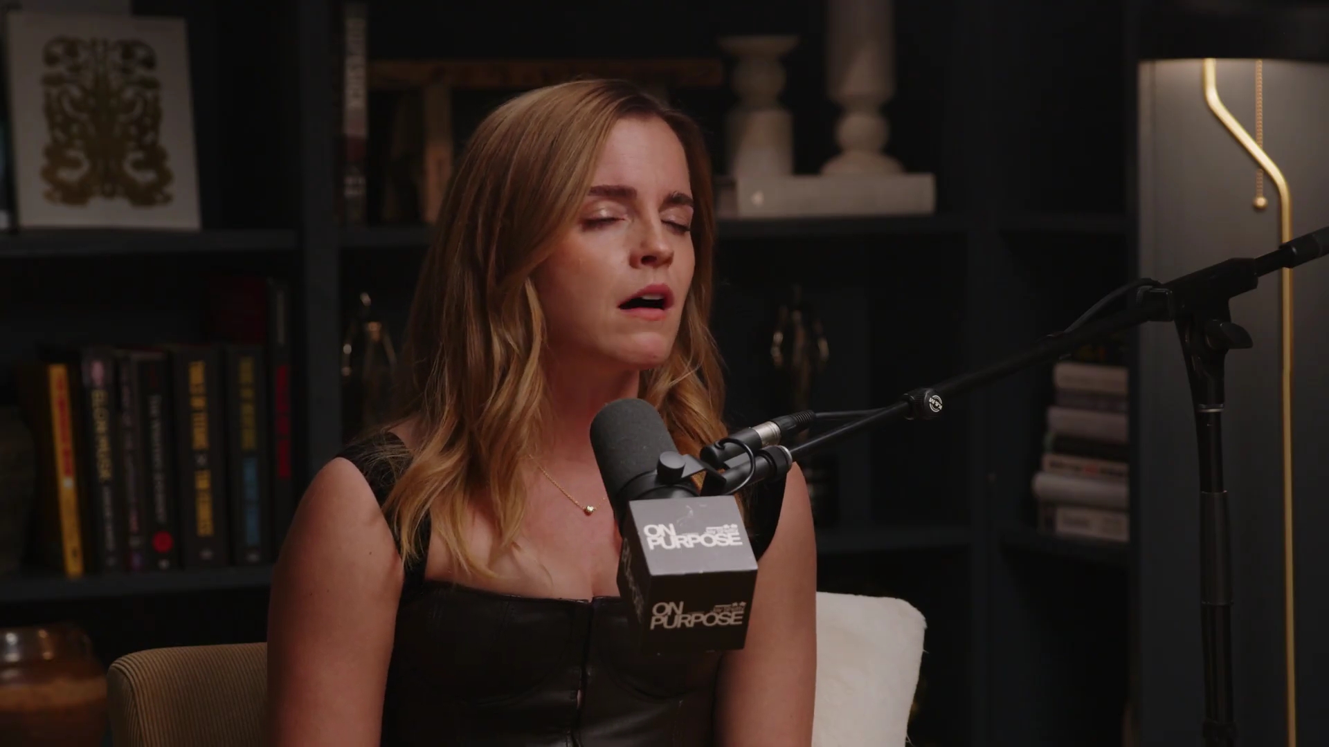 EmmaWatsonFan-dot-nl_2025OnPurposeWithJayShetty1546.jpg
