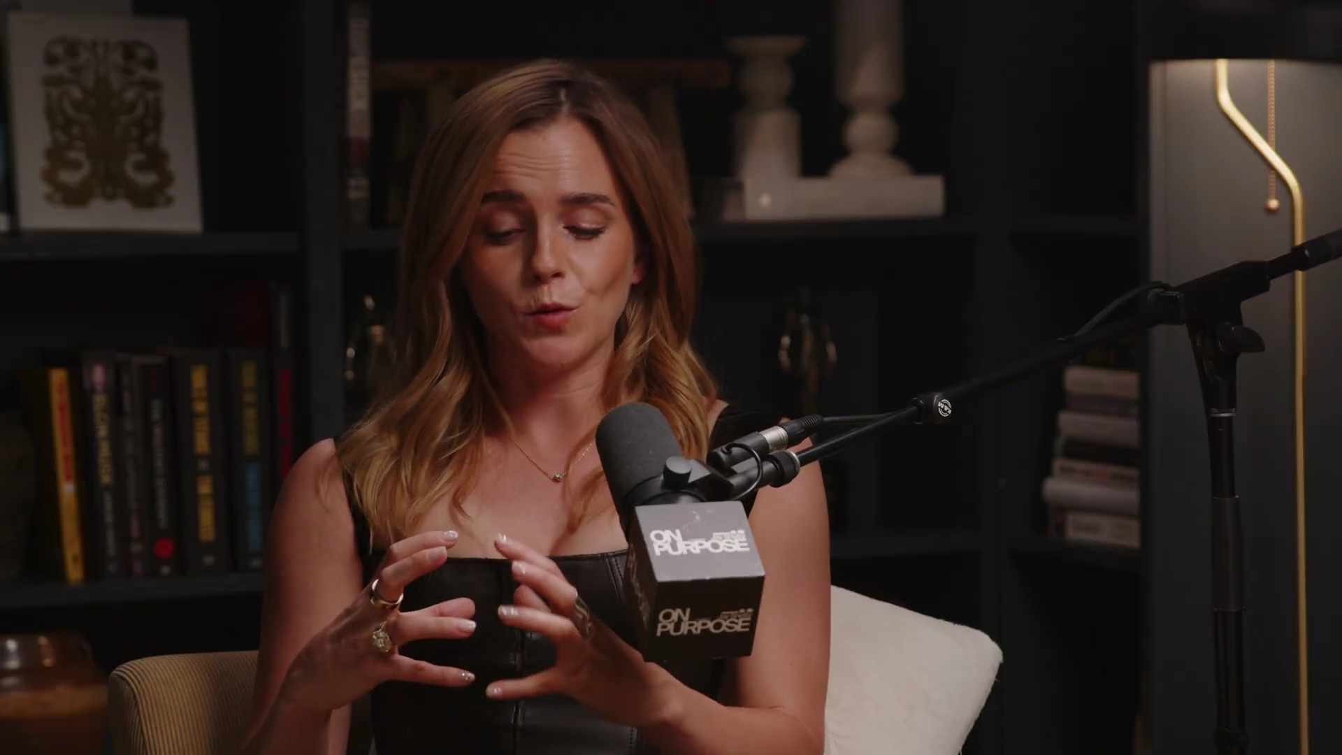 EmmaWatsonFan-dot-nl_2025OnPurposeWithJayShetty1810.jpg