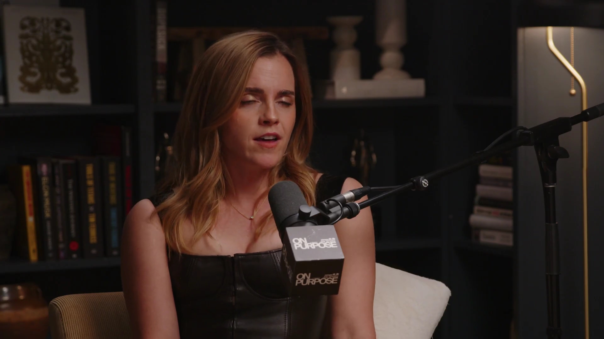 EmmaWatsonFan-dot-nl_2025OnPurposeWithJayShetty1820.jpg