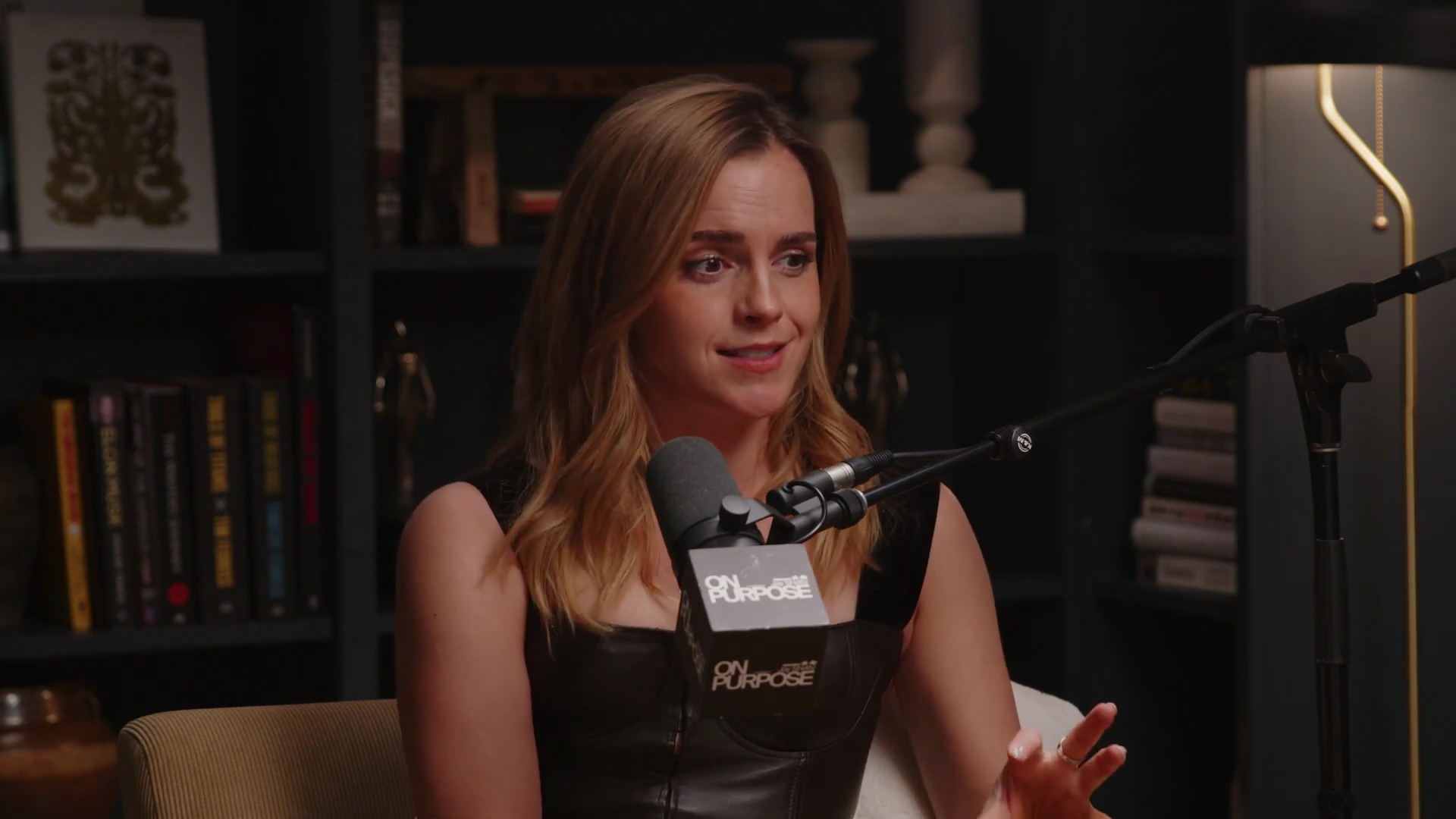 EmmaWatsonFan-dot-nl_2025OnPurposeWithJayShetty1948.jpg