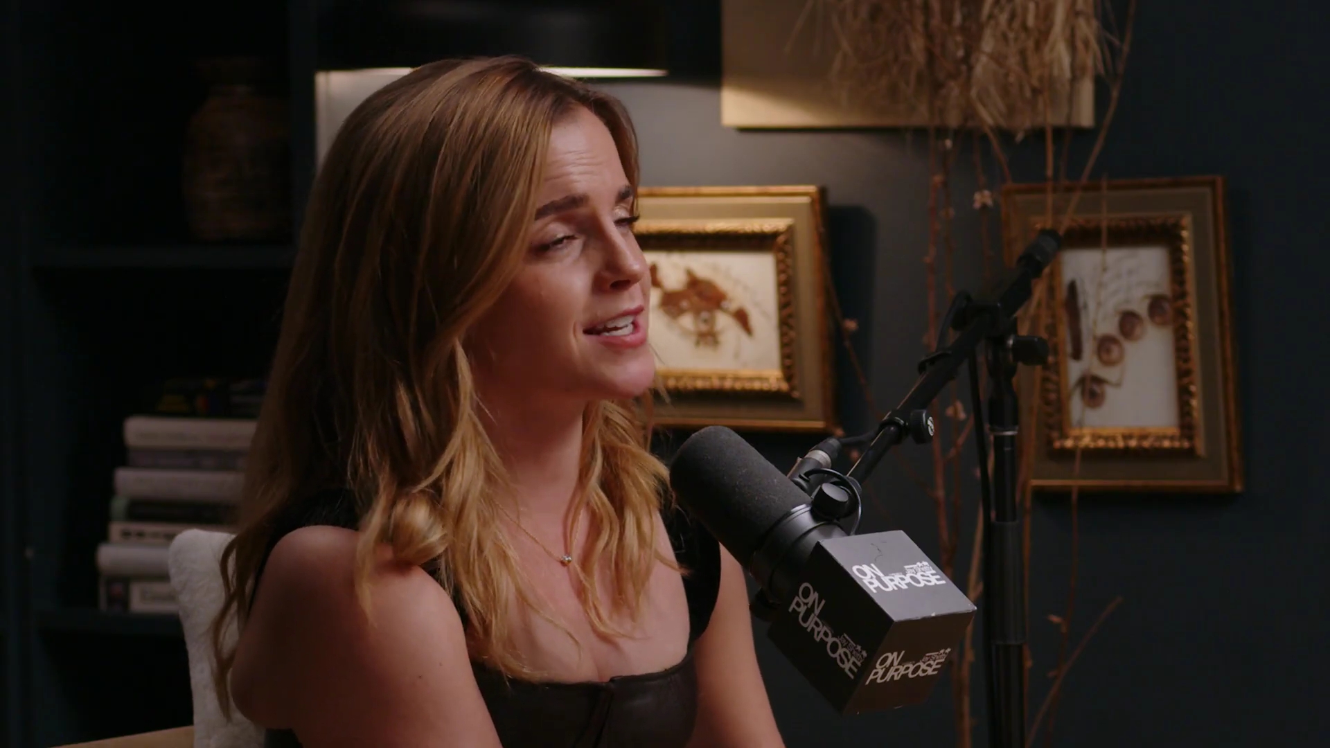 EmmaWatsonFan-dot-nl_2025OnPurposeWithJayShetty2040.jpg