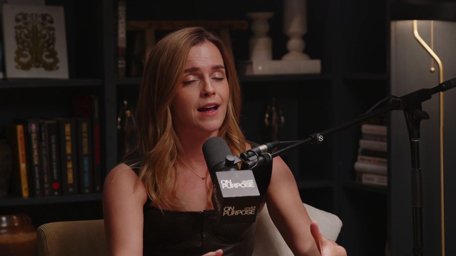 EmmaWatsonFan-dot-nl_2025OnPurposeWithJayShetty2230.jpg