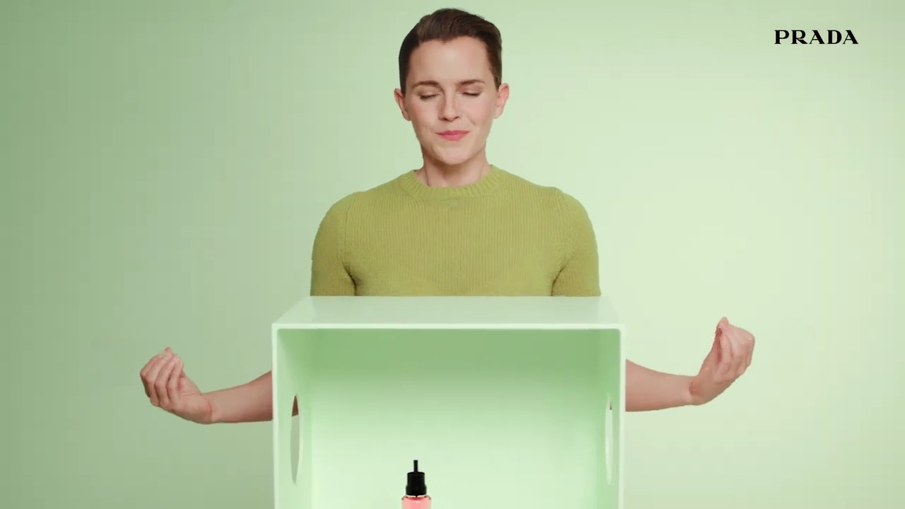 EmmaWatsonFan-dot-nl_PRADAPARADOXE-RefillyourfragrancewithEmmaWatson0052.jpg EmmaWatsonFan-dot-nl_PRADAPARADOXE-RefillyourfragrancewithEmmaWatson0052.jpg